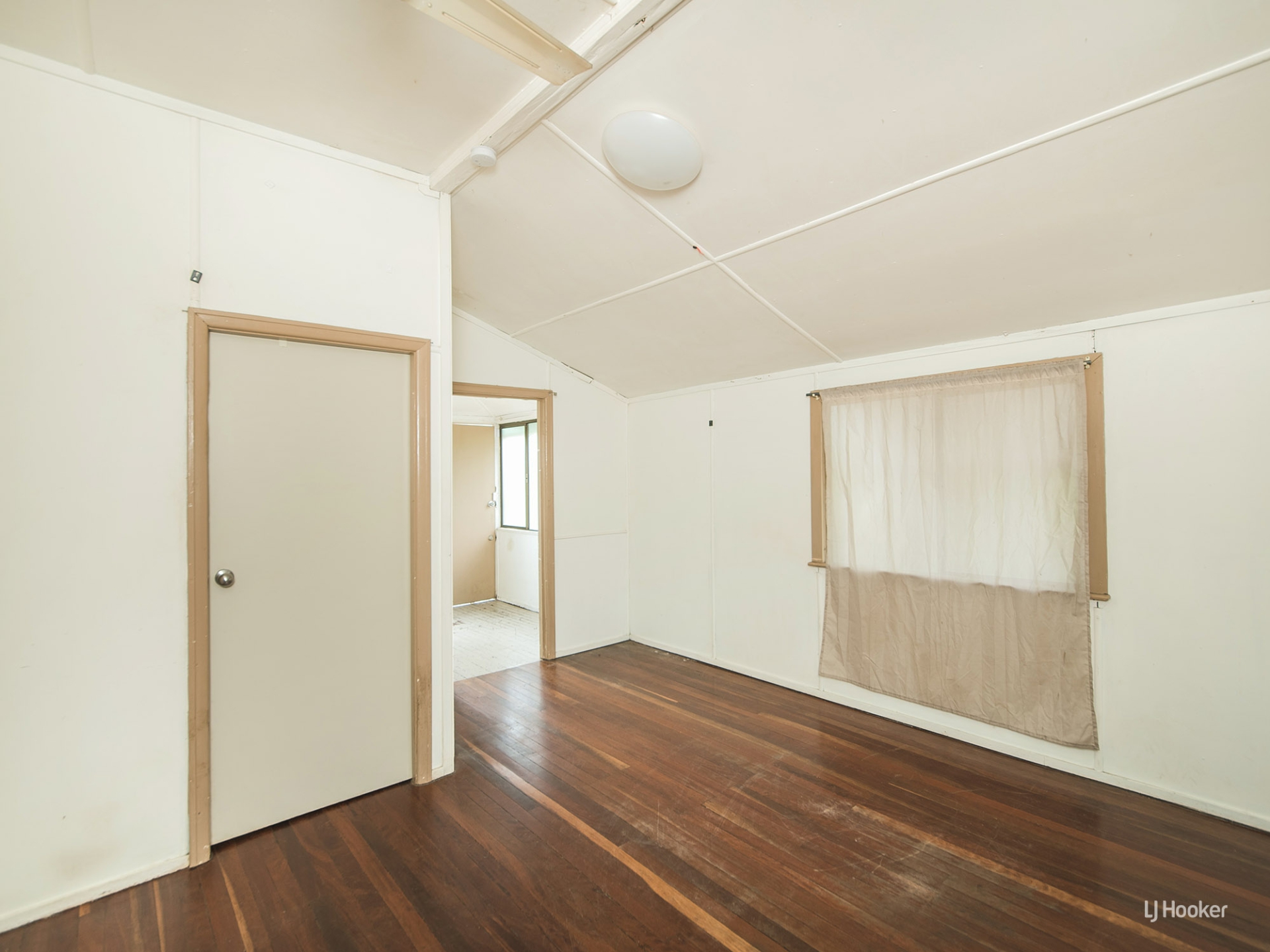 10 Lauga Street Park Avenue QLD - Property Details - LJ Hooker