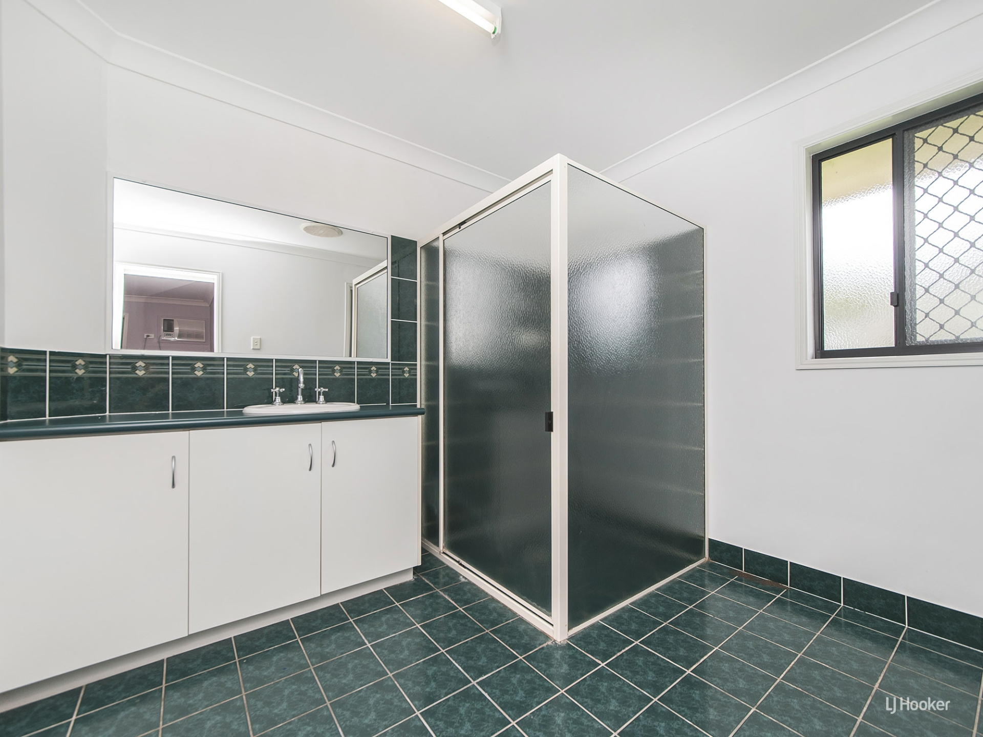 10-12 Mark Acton Close, ROCKYVIEW