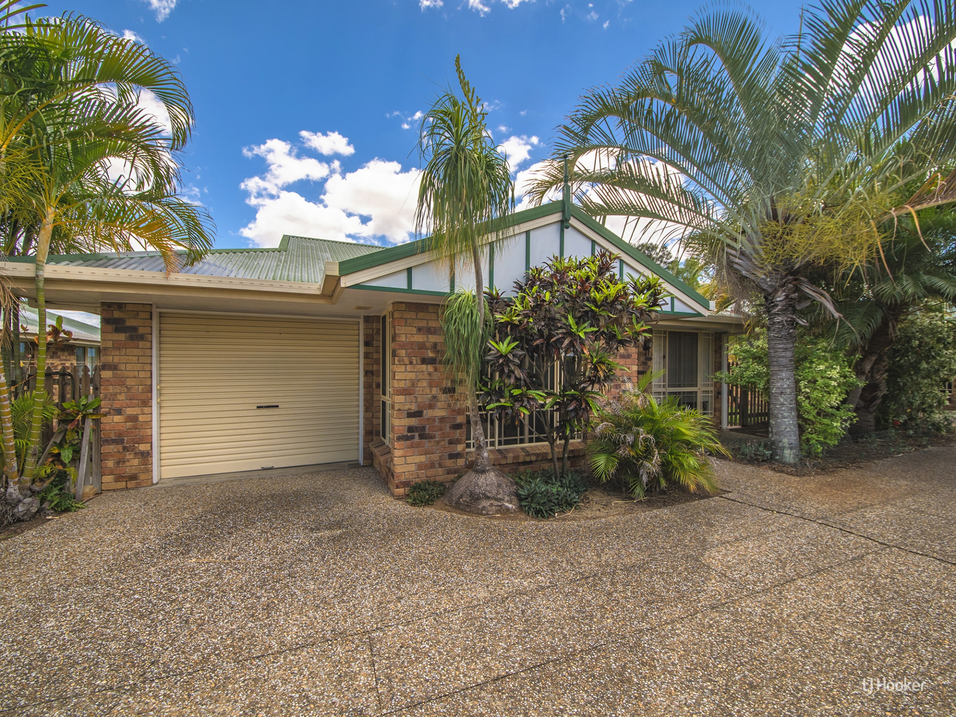 2/24 Price Avenue, Kawana