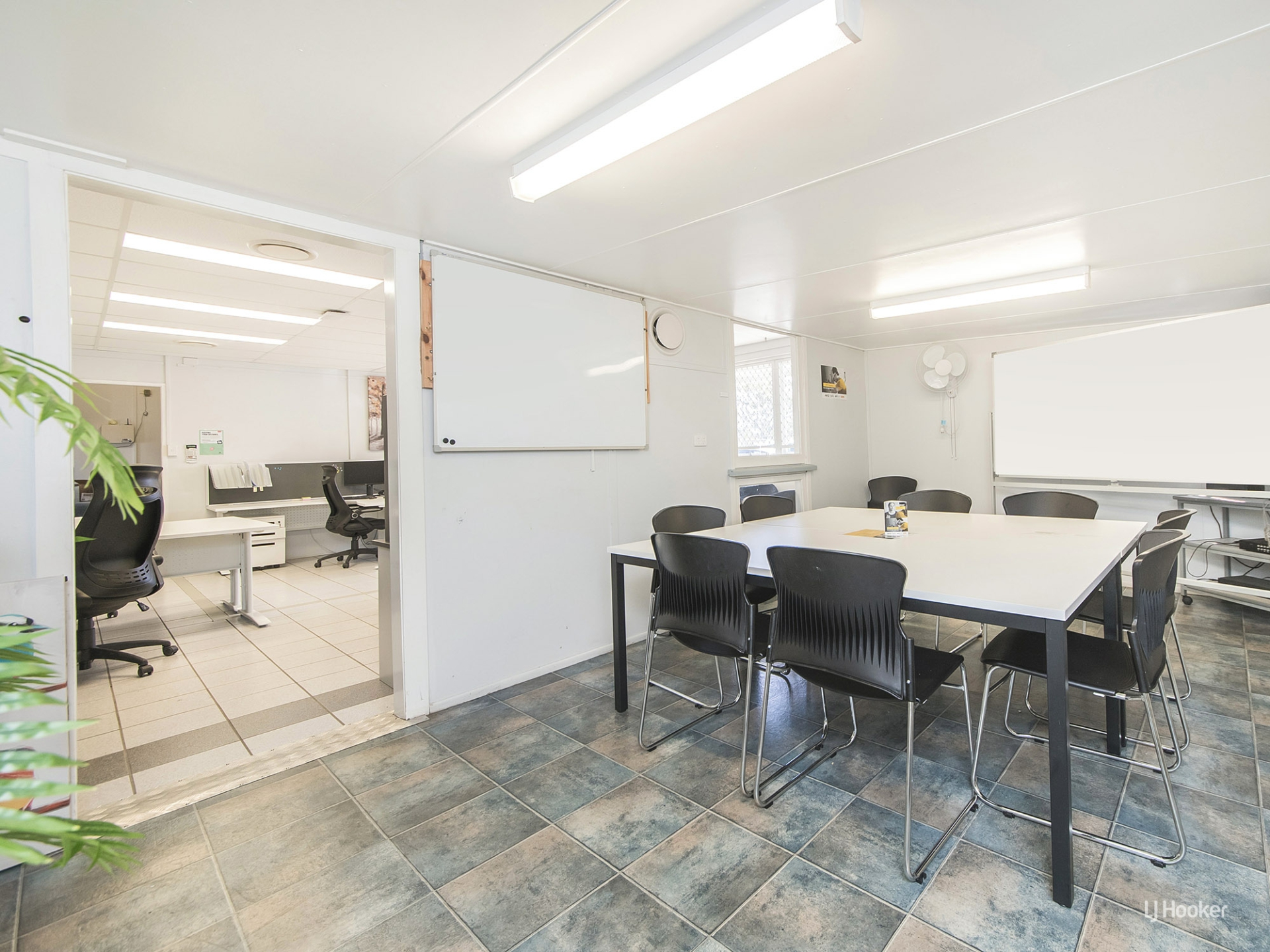 115-119 Canoona Road, WEST ROCKHAMPTON