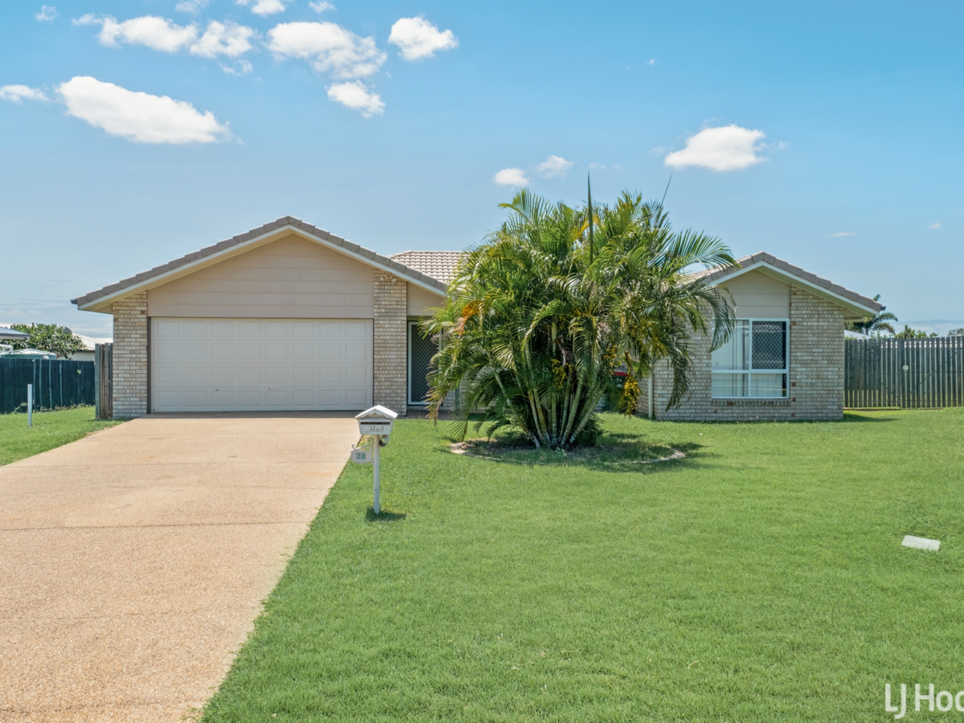 28 William Close, Gracemere