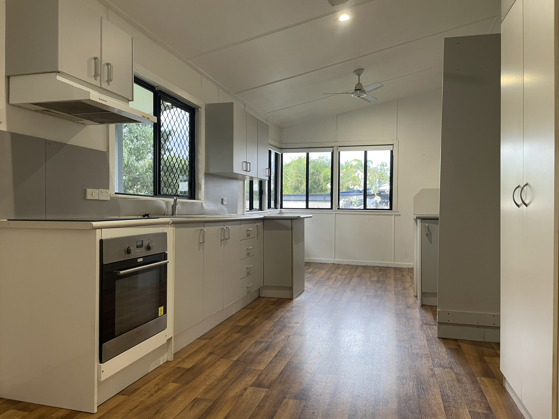 8 Victoria Street, WEST ROCKHAMPTON