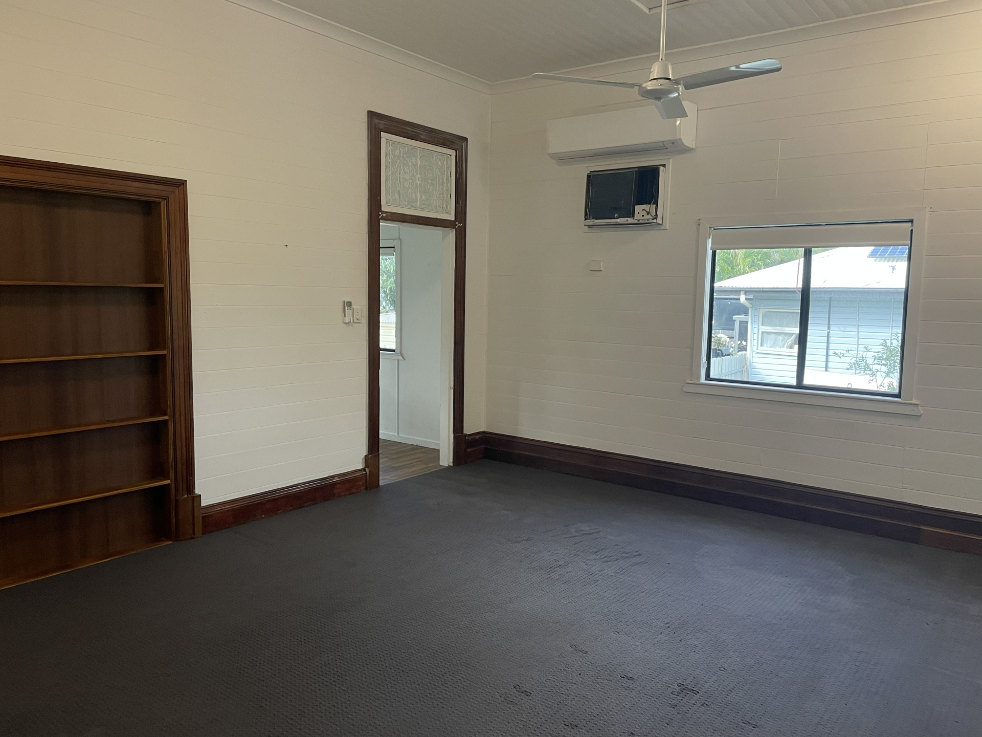 8 Victoria Street, WEST ROCKHAMPTON