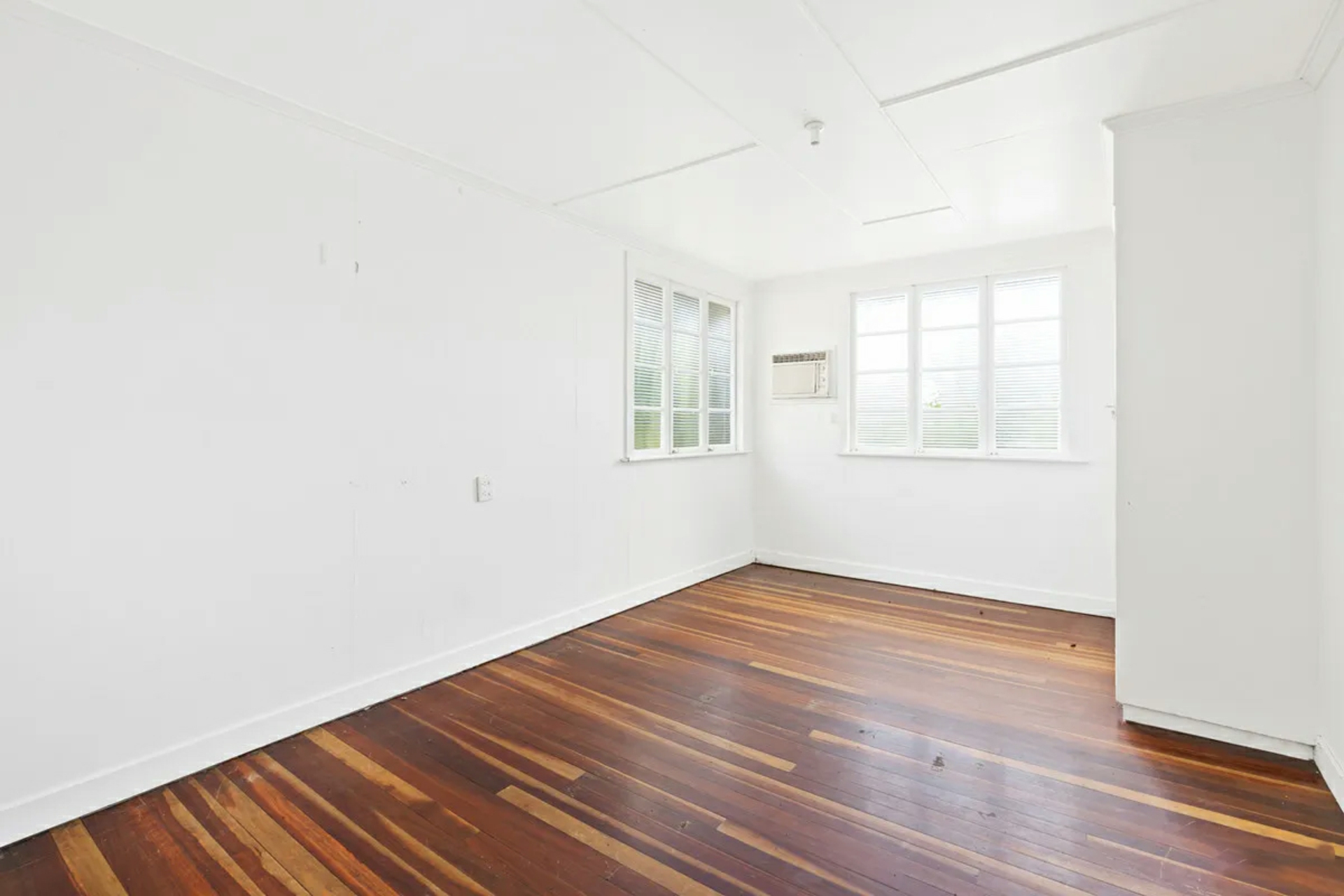 495 Crane Avenue Kawana QLD Property Details LJ Hooker