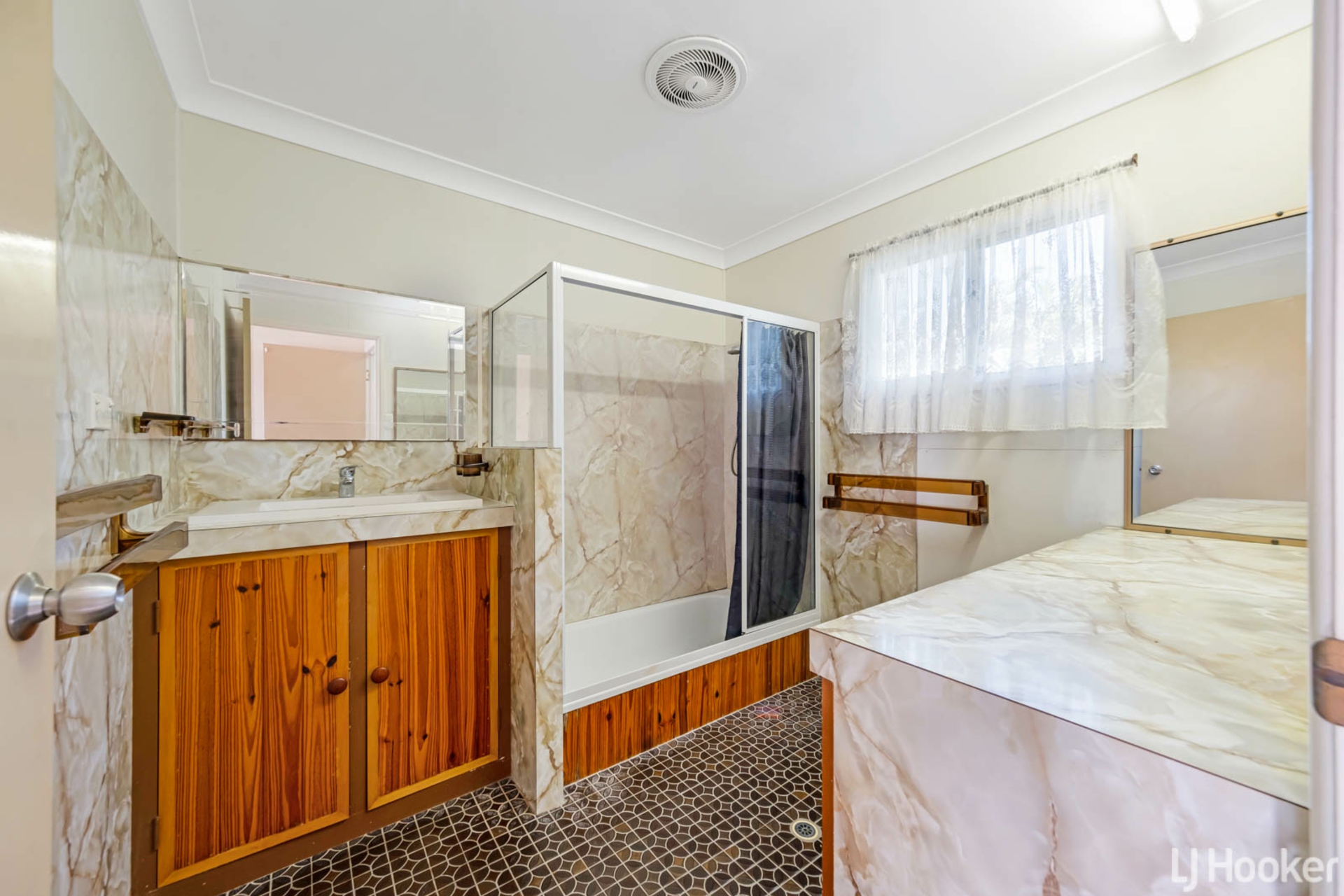 24 Brazil Street Norman Gardens QLD - Property Details - LJ Hooker