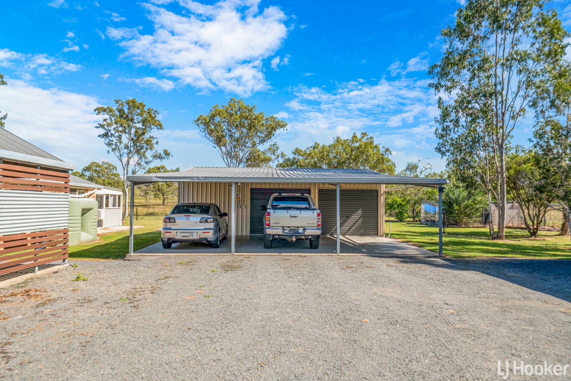 16 Julie Anne Drive, GLENDALE