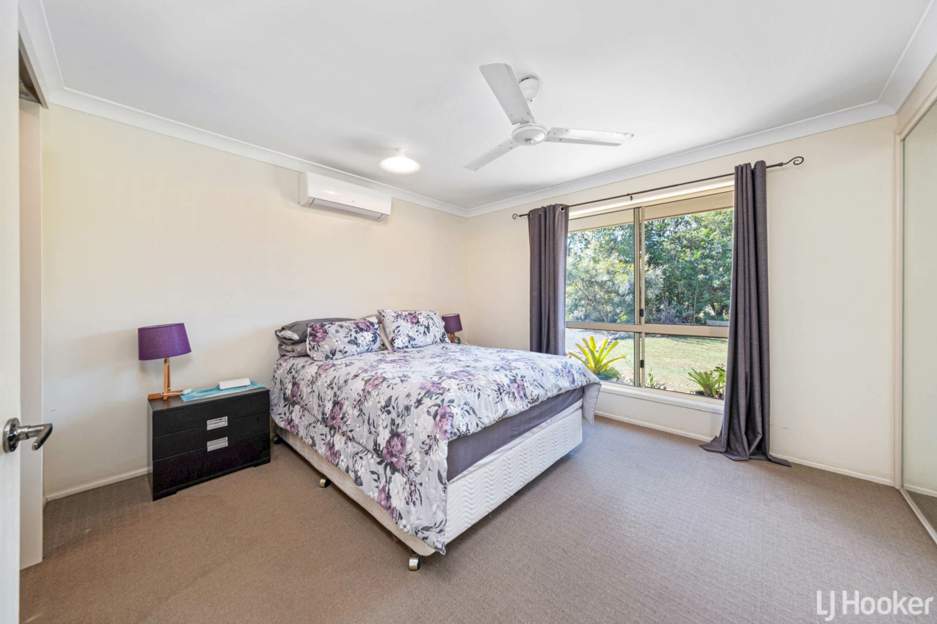 16 Julie Anne Drive, GLENDALE