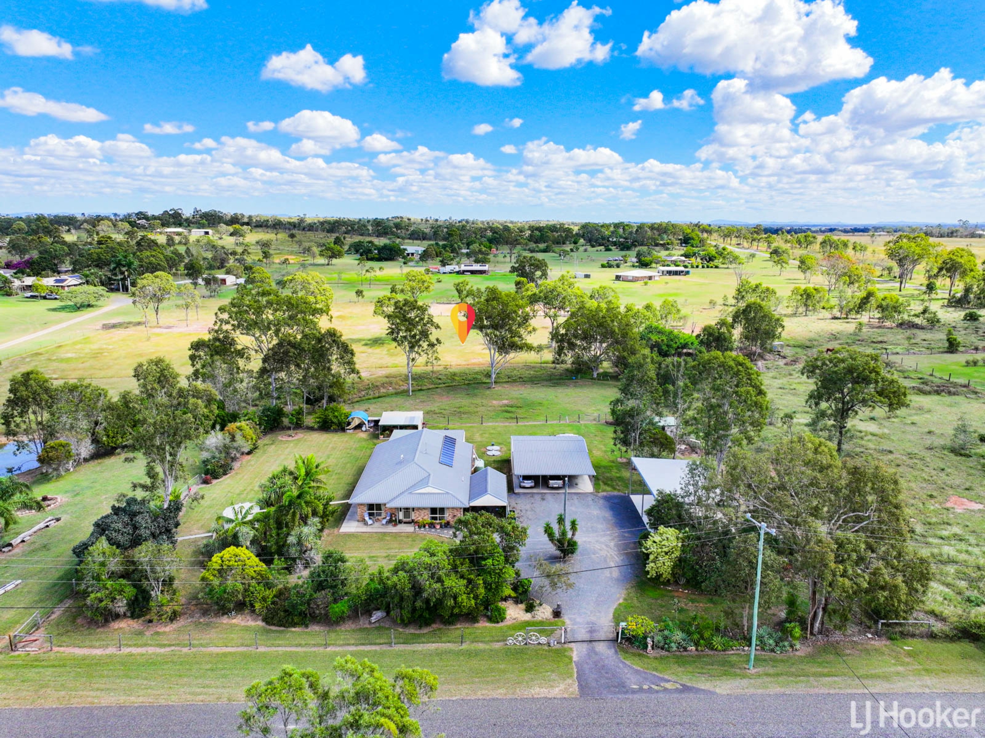16 Julie Anne Drive, GLENDALE