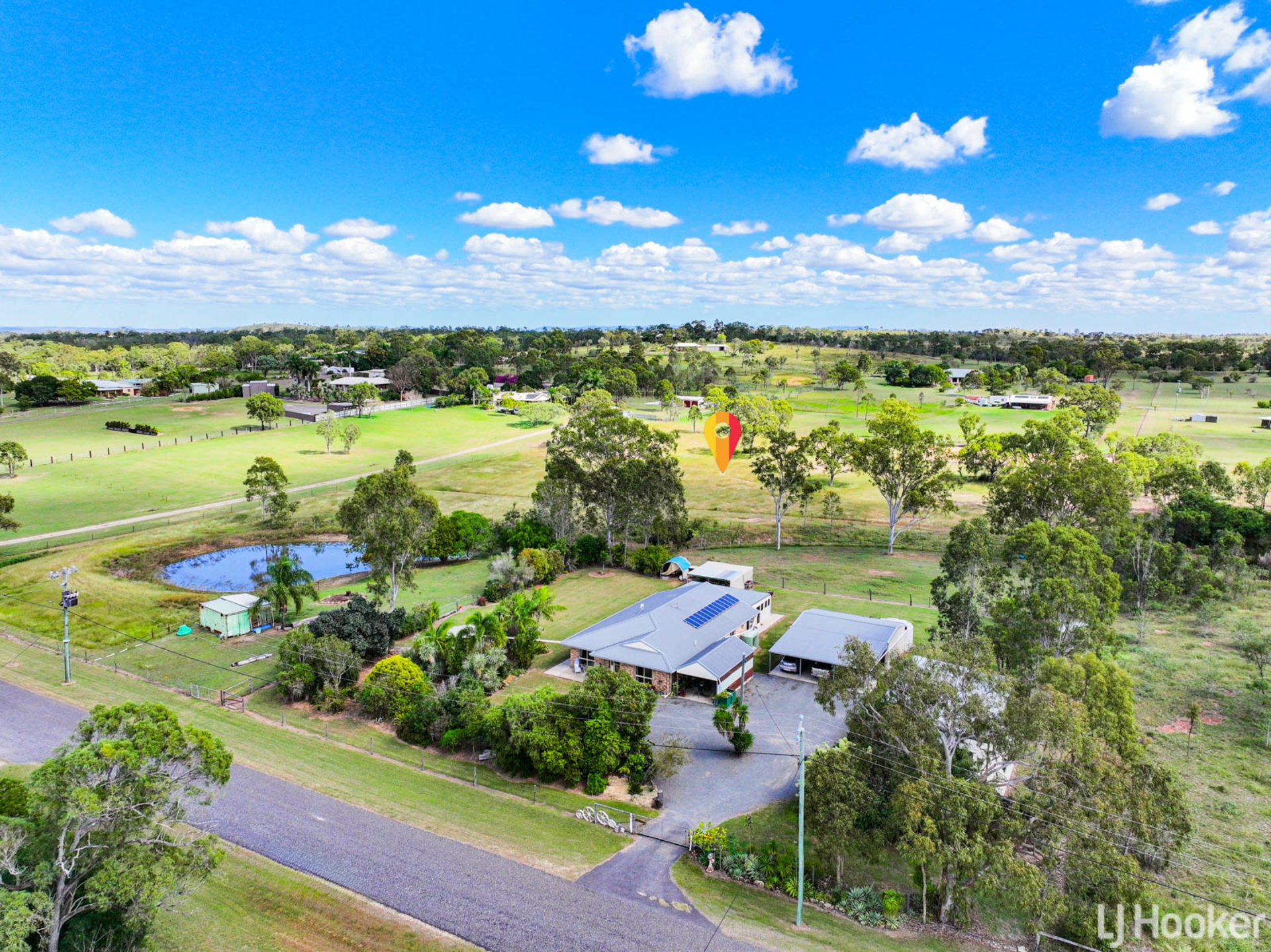 16 Julie Anne Drive, GLENDALE