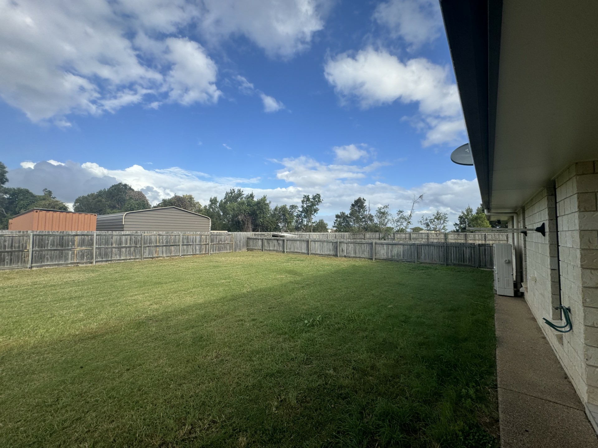 16 Stirling Drive, ROCKYVIEW