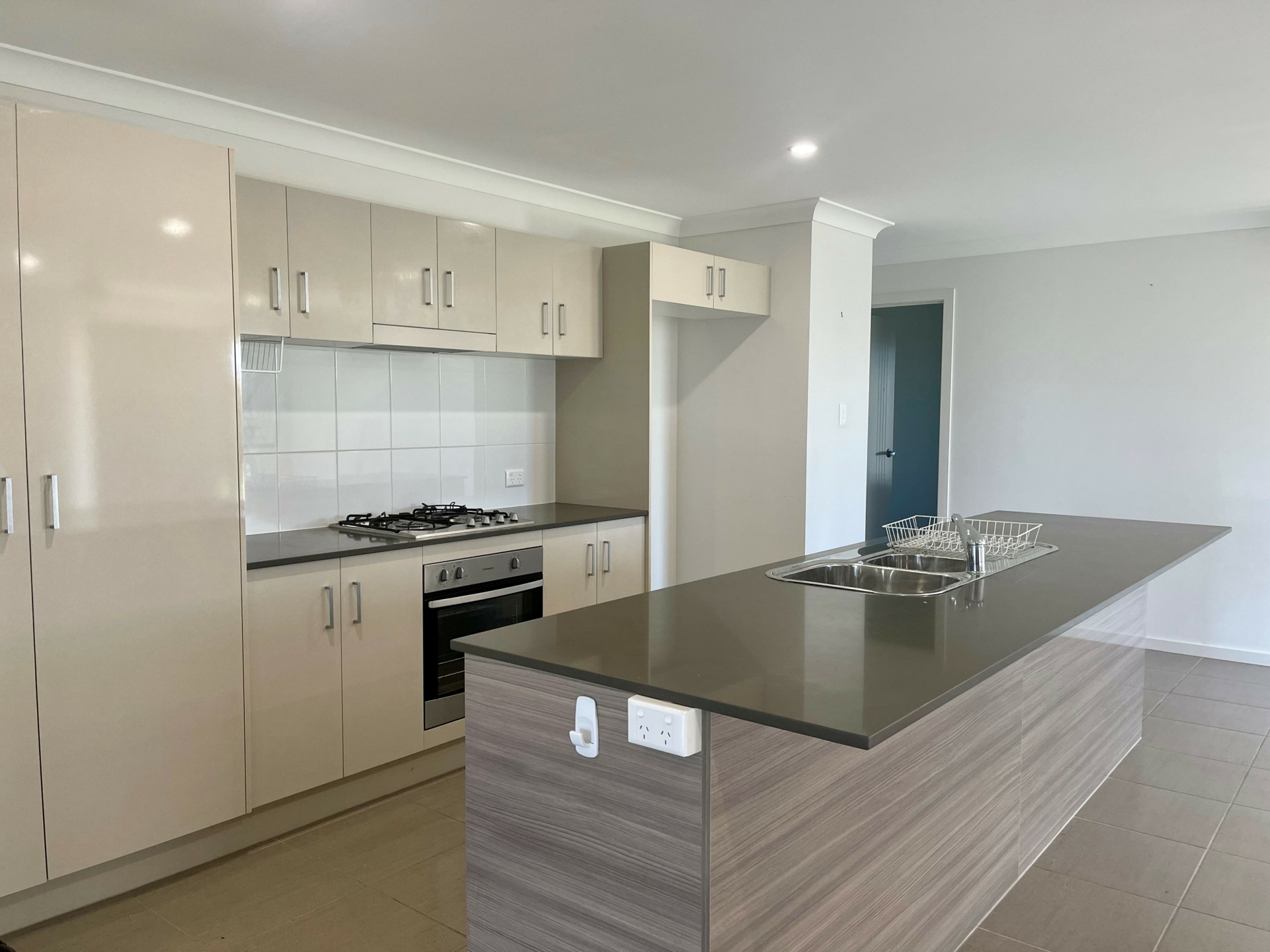 4 Olympic Avenue, GRACEMERE
