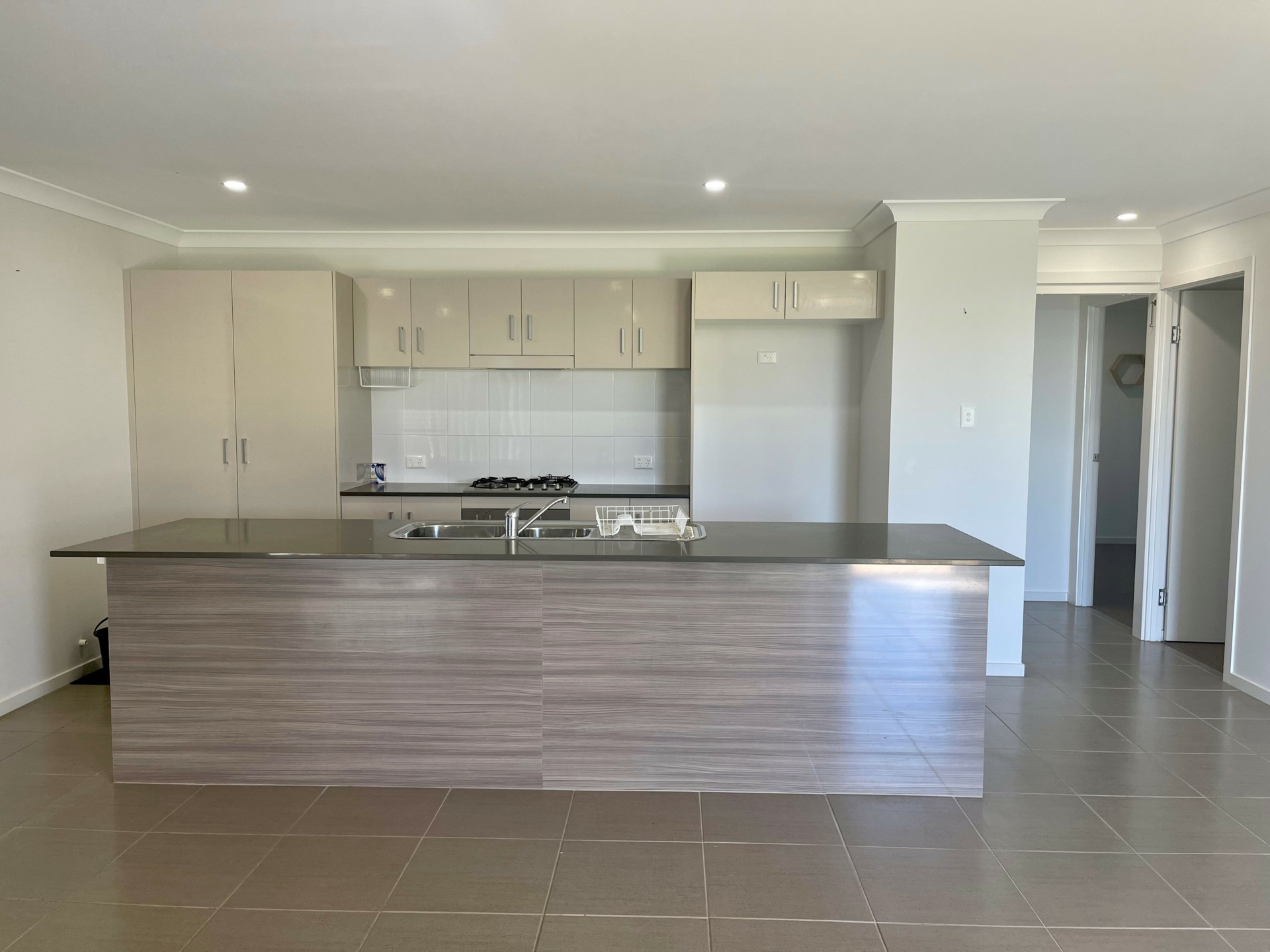 4 Olympic Avenue, GRACEMERE