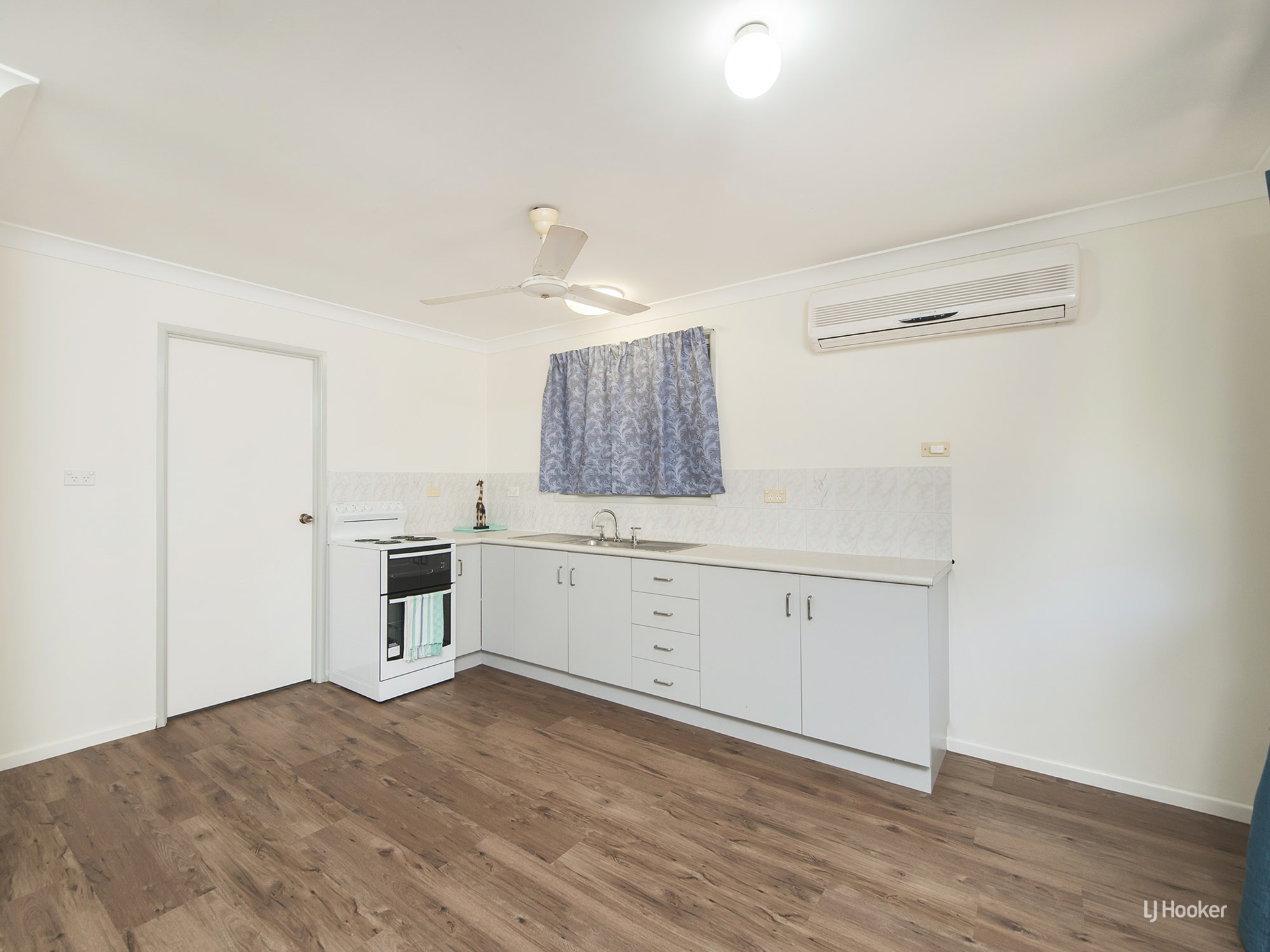 10 Grevillea Drive, KAWANA