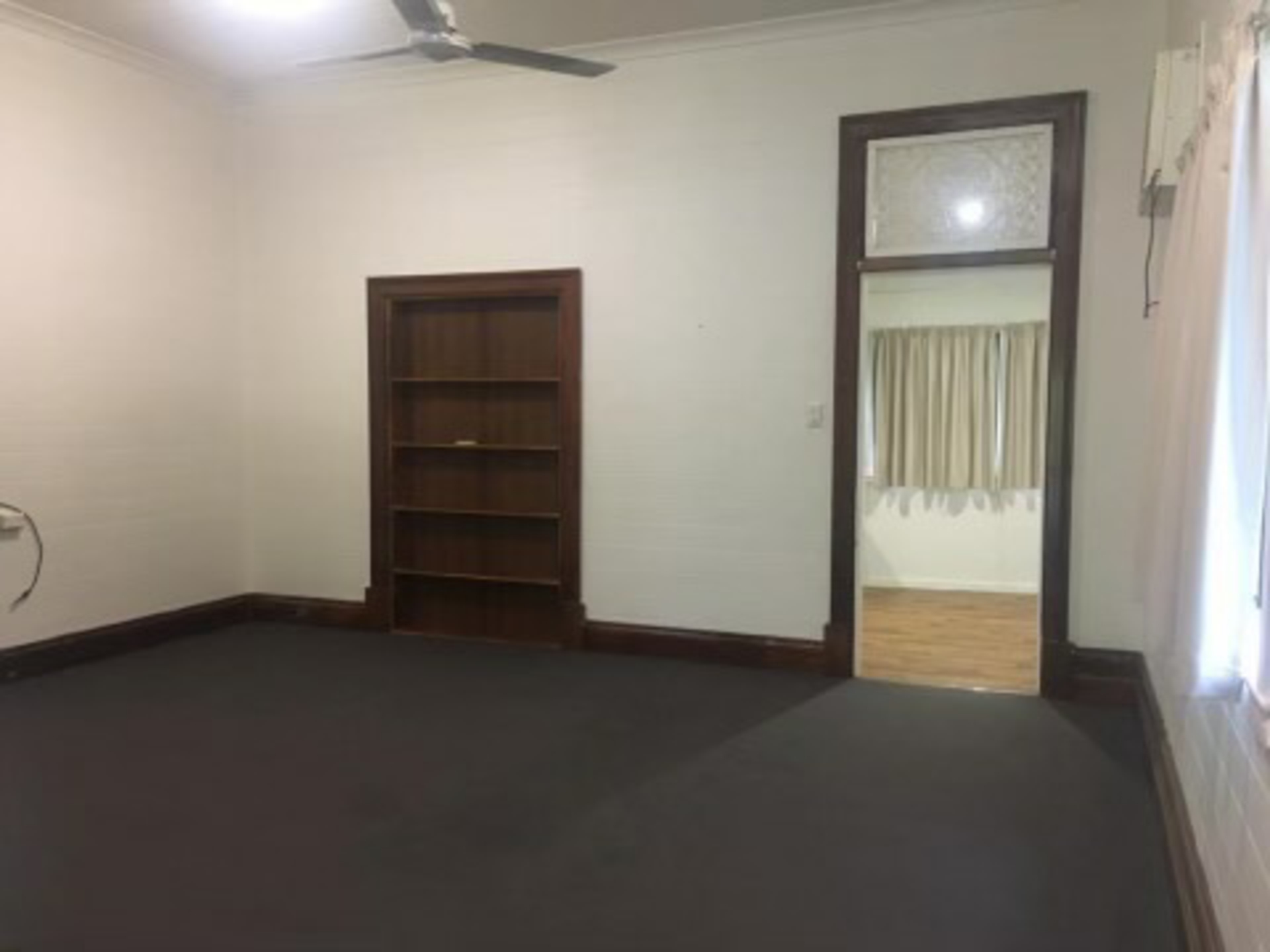 8 Victoria Street, WEST ROCKHAMPTON