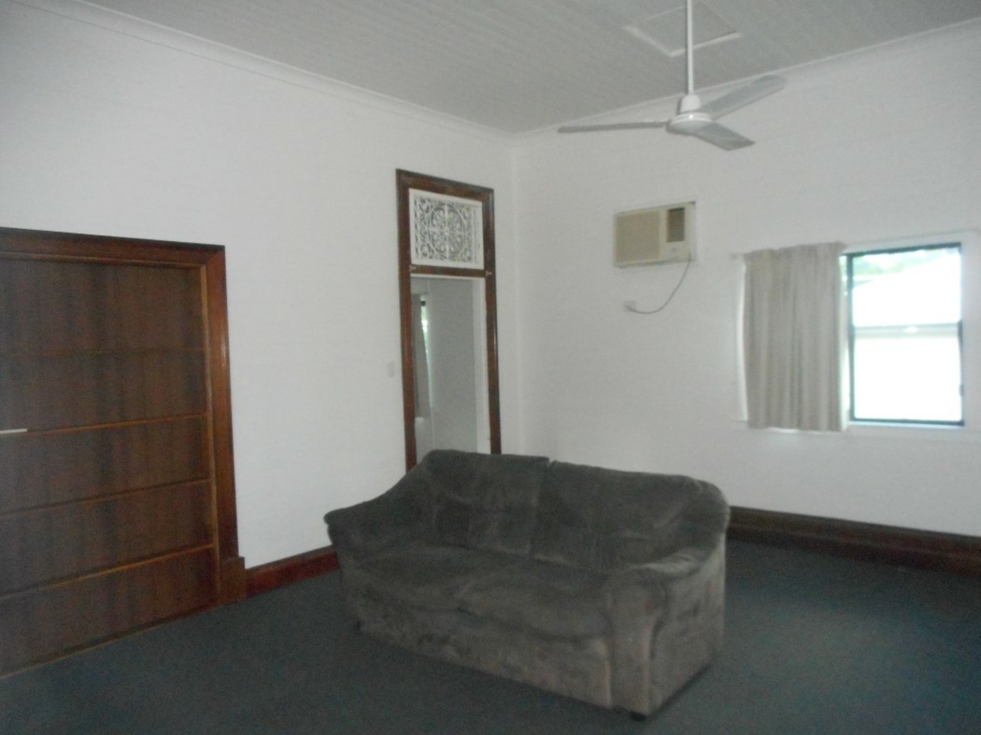 8 Victoria Street, WEST ROCKHAMPTON