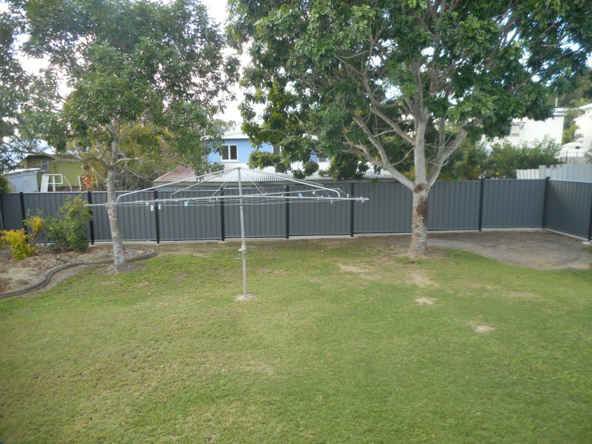 8 Victoria Street, WEST ROCKHAMPTON