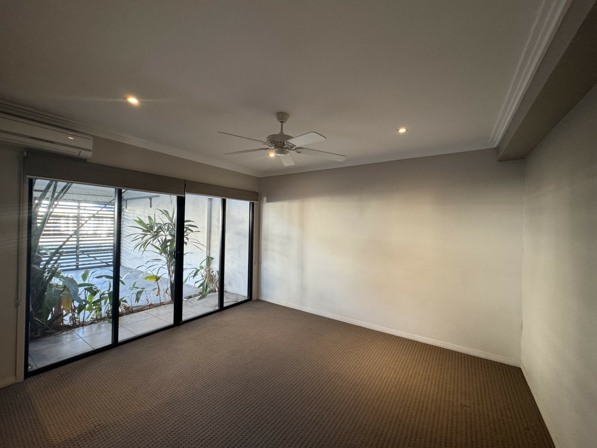 8/15 Parkside Place, NORMAN GARDENS