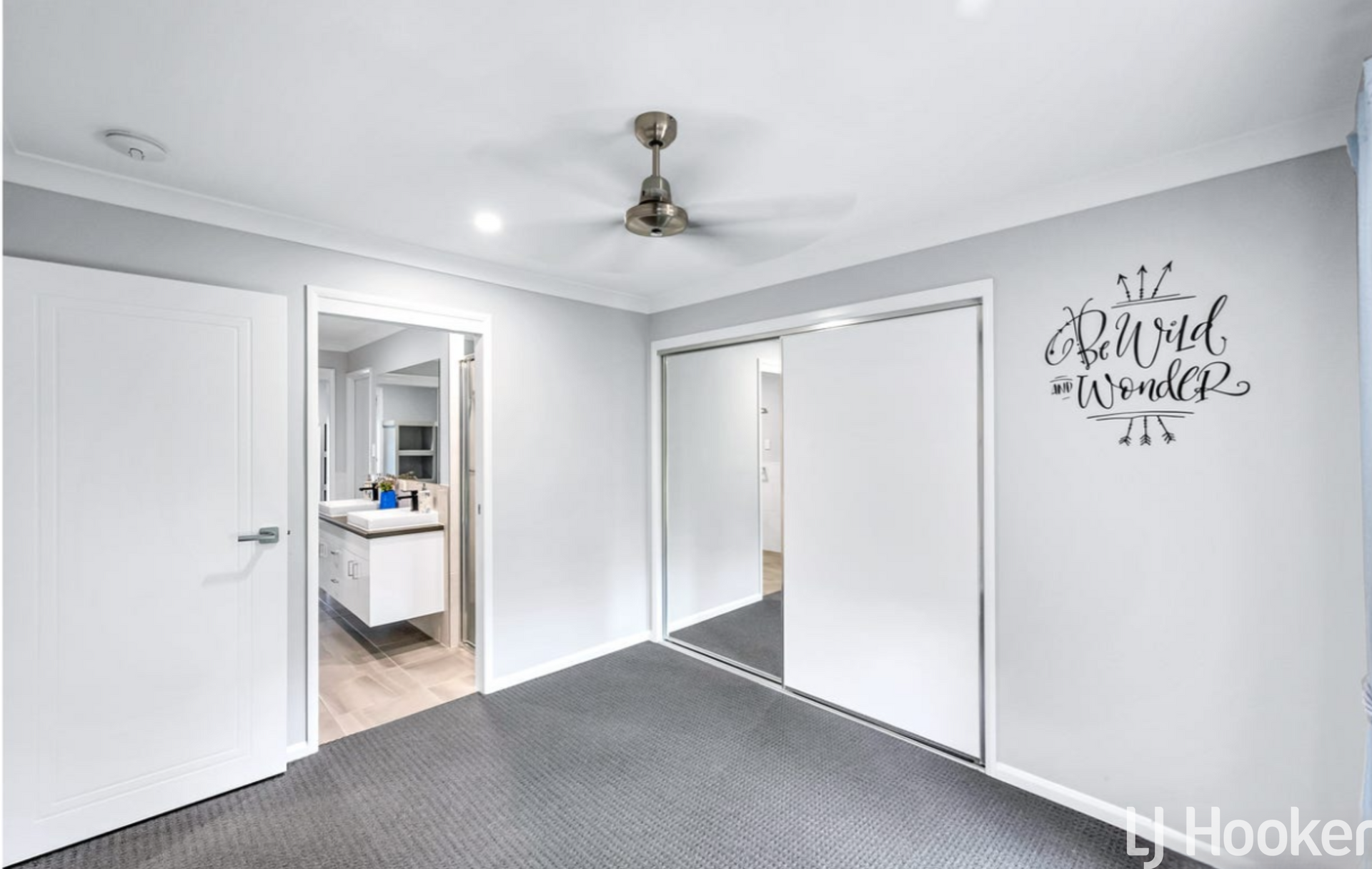 11 Tomtit Avenue, PARKHURST