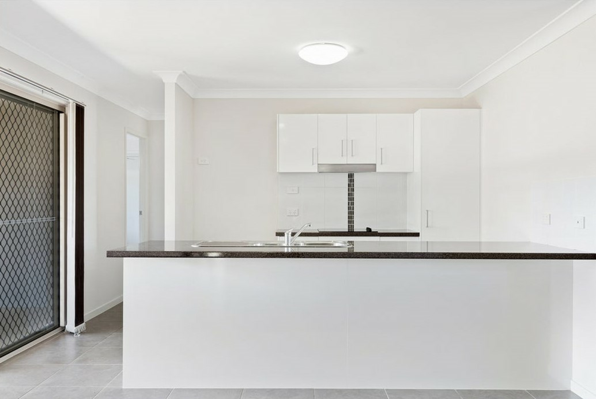40 Brosnan Crescent — photo 3 of 11