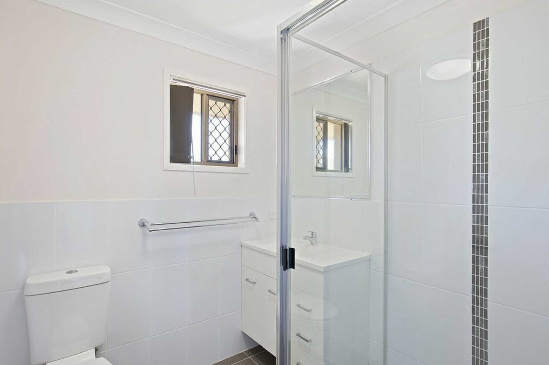 40 Brosnan Crescent — photo 6 of 11