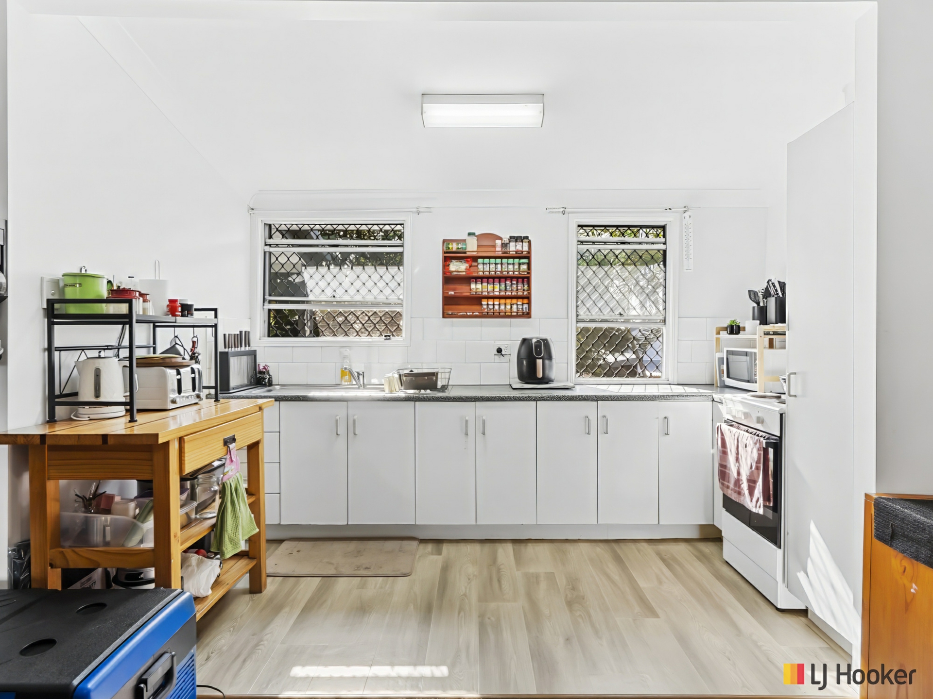203 Campbell Lane — photo 6 of 12