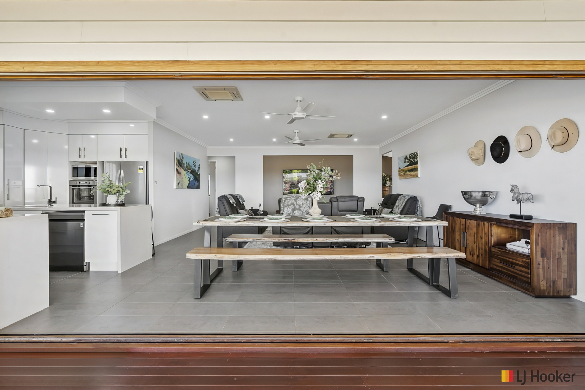 89 Hughes Road — photo 4 of 30