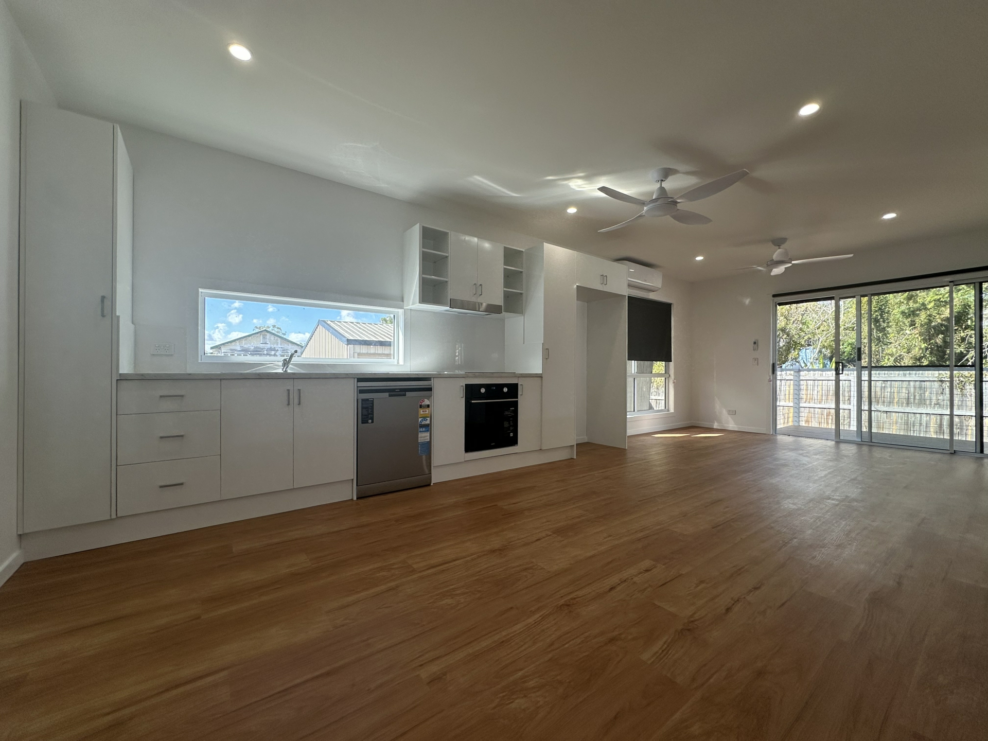 a/46 Lanigan Street — photo 2 of 9