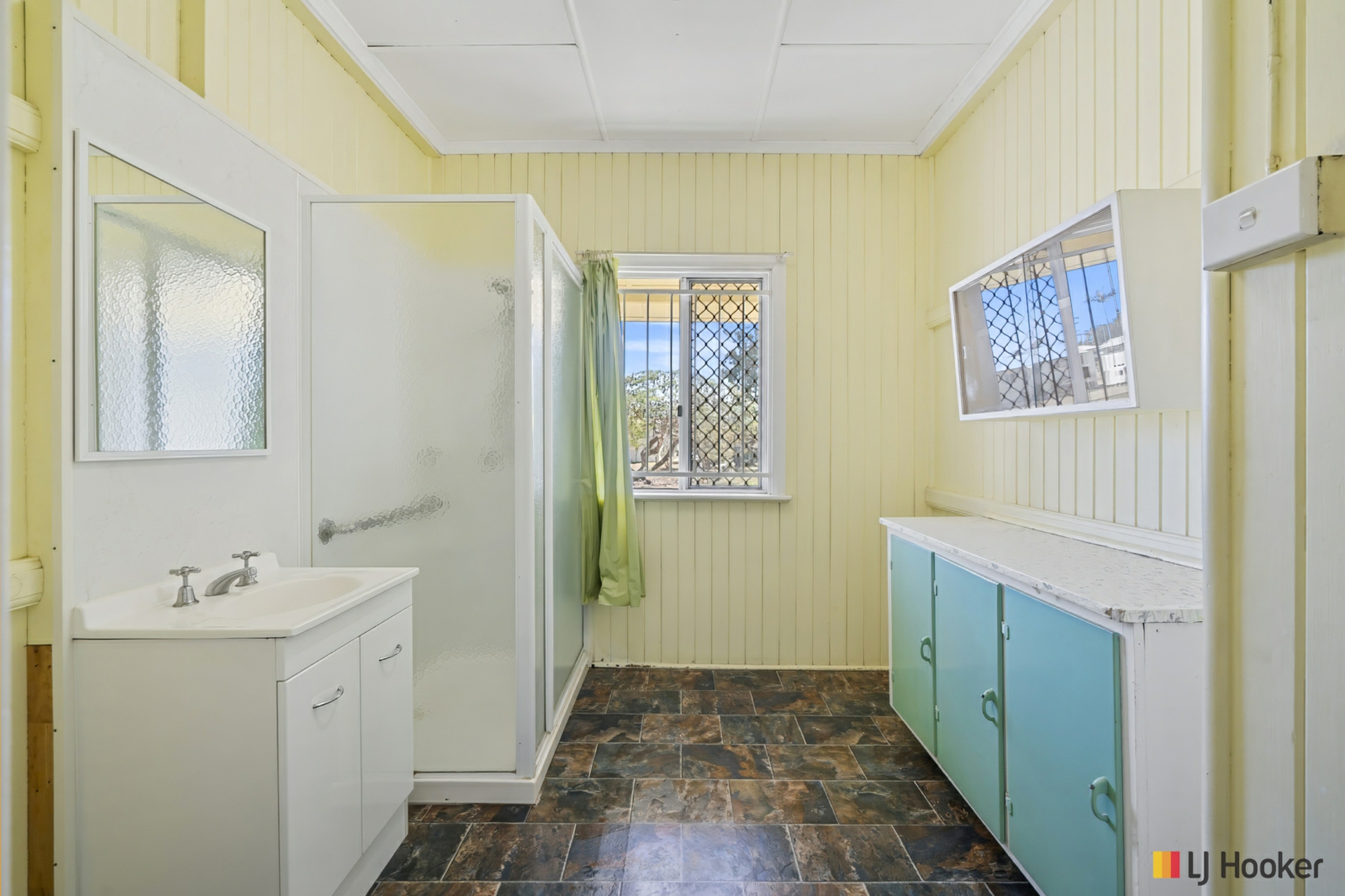 195 Edington Street — photo 7 of 14