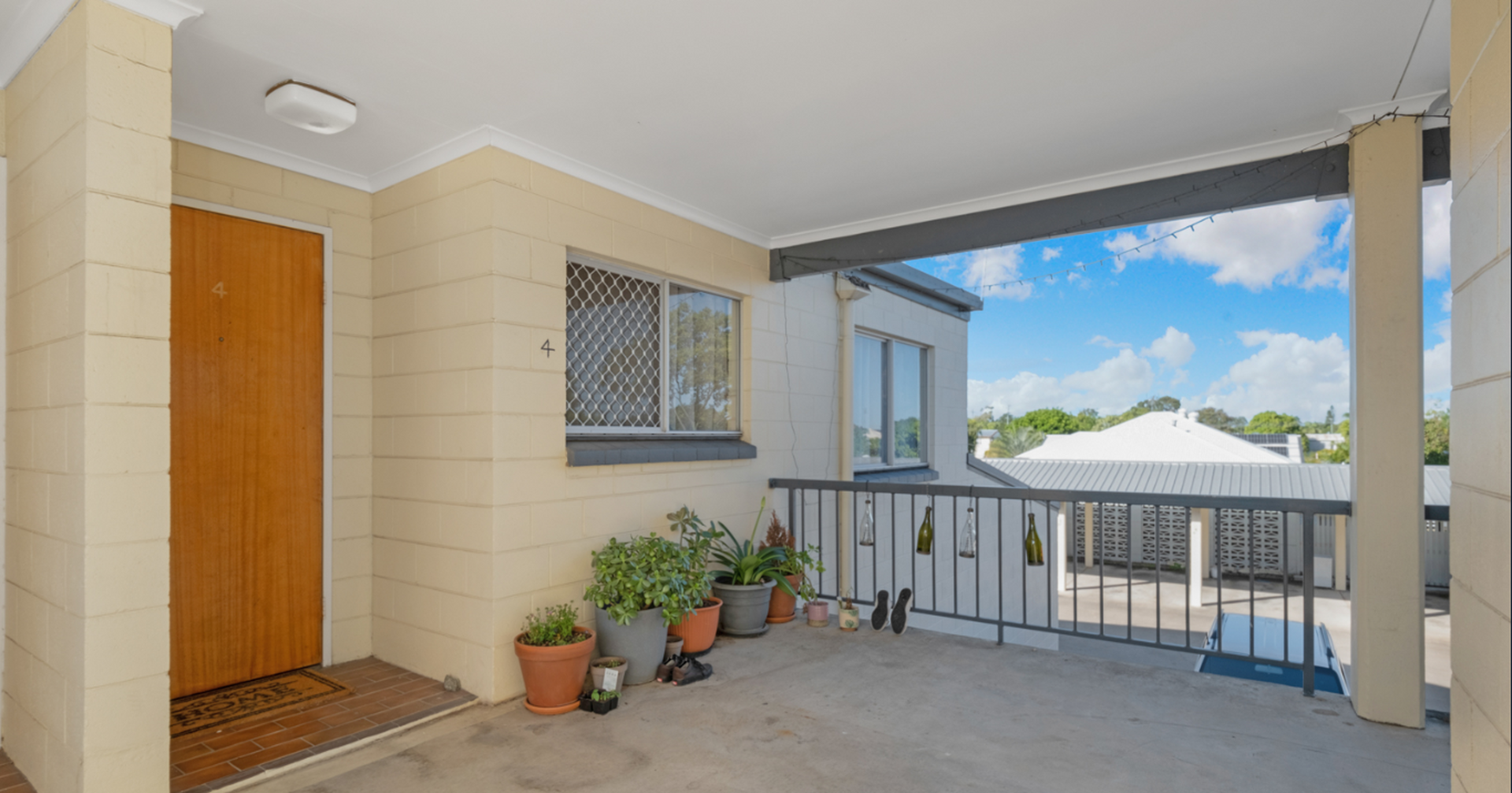 4/98 High Street — photo from LJ Hooker Rockhampton