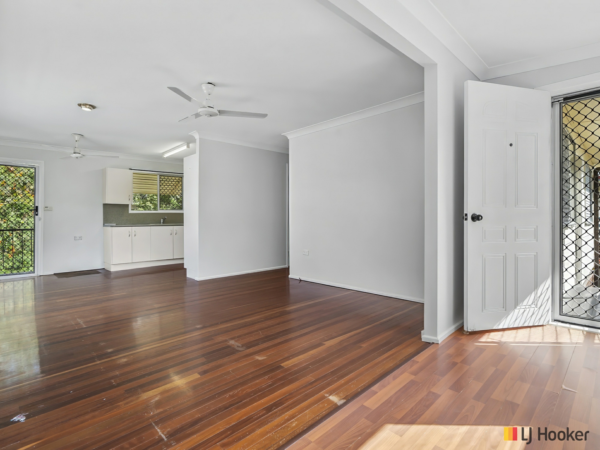 13 MacArthur Street — photo 4 of 15