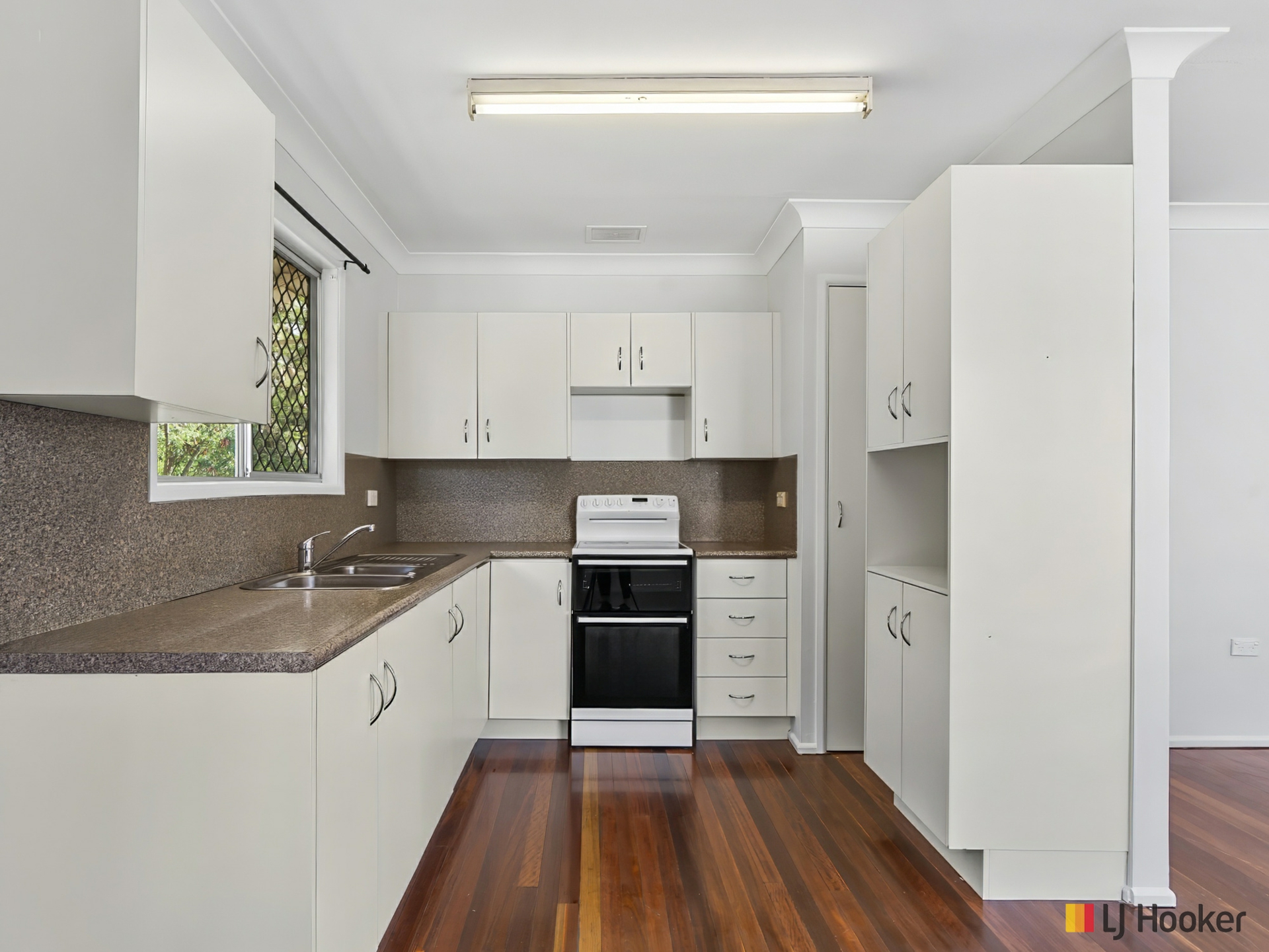 13 MacArthur Street — photo 6 of 15