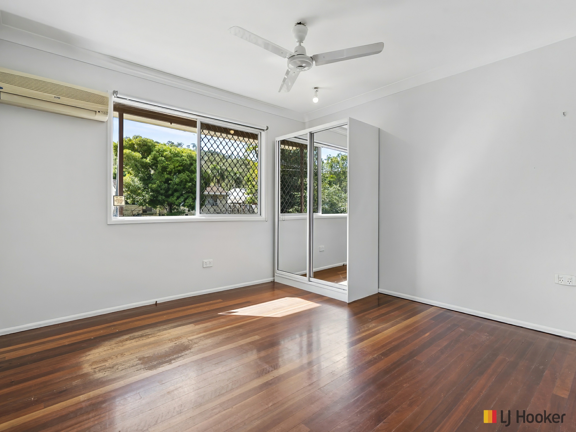 13 MacArthur Street — photo 7 of 15