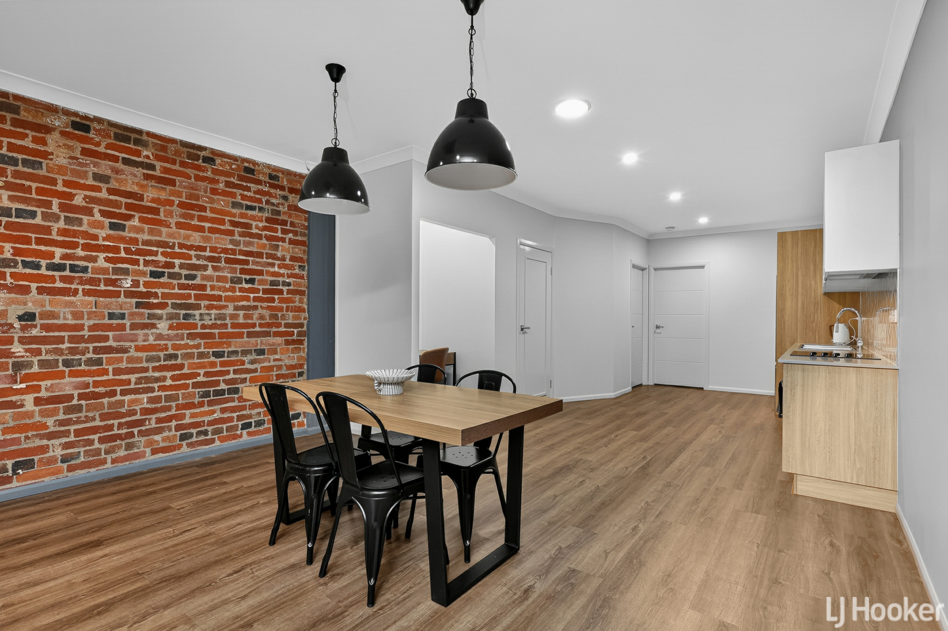 141 East Street — photo 3 of 13