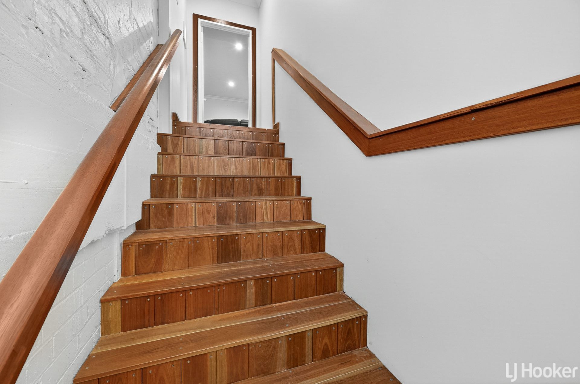 141 East Street — photo 12 of 13