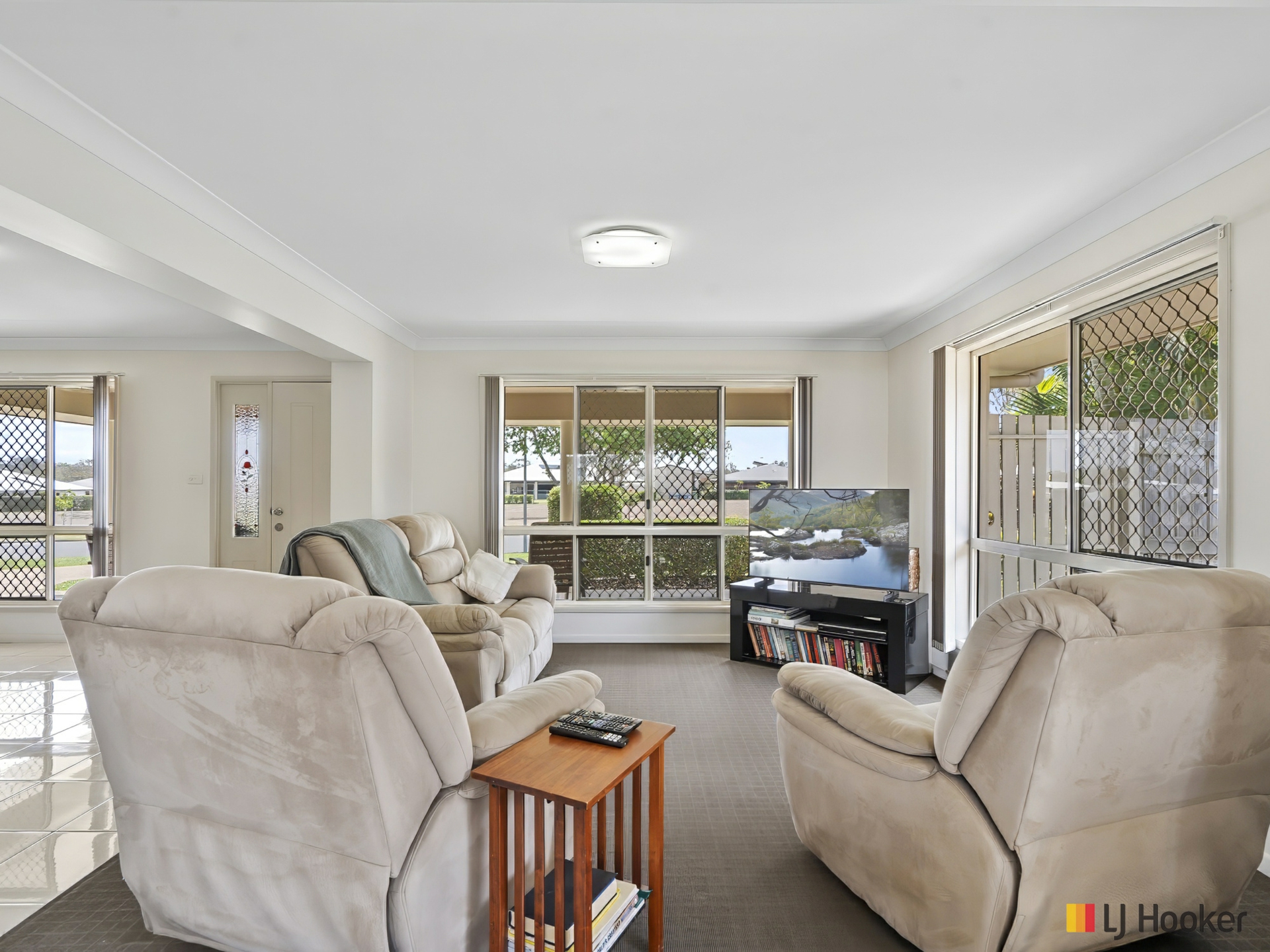 27 River Rose Drive — photo 8 of 17