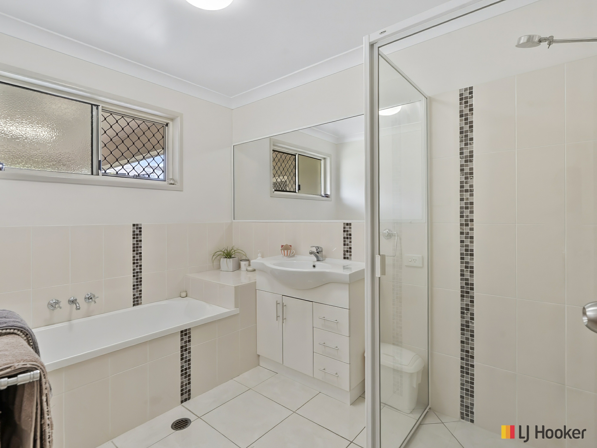27 River Rose Drive — photo 15 of 17