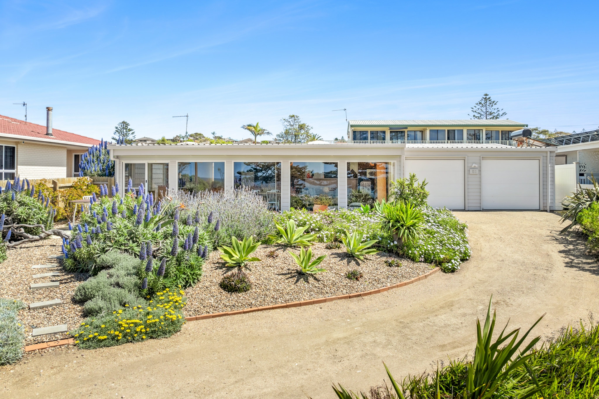51 Tuross Boulevard — photo 2 of 19