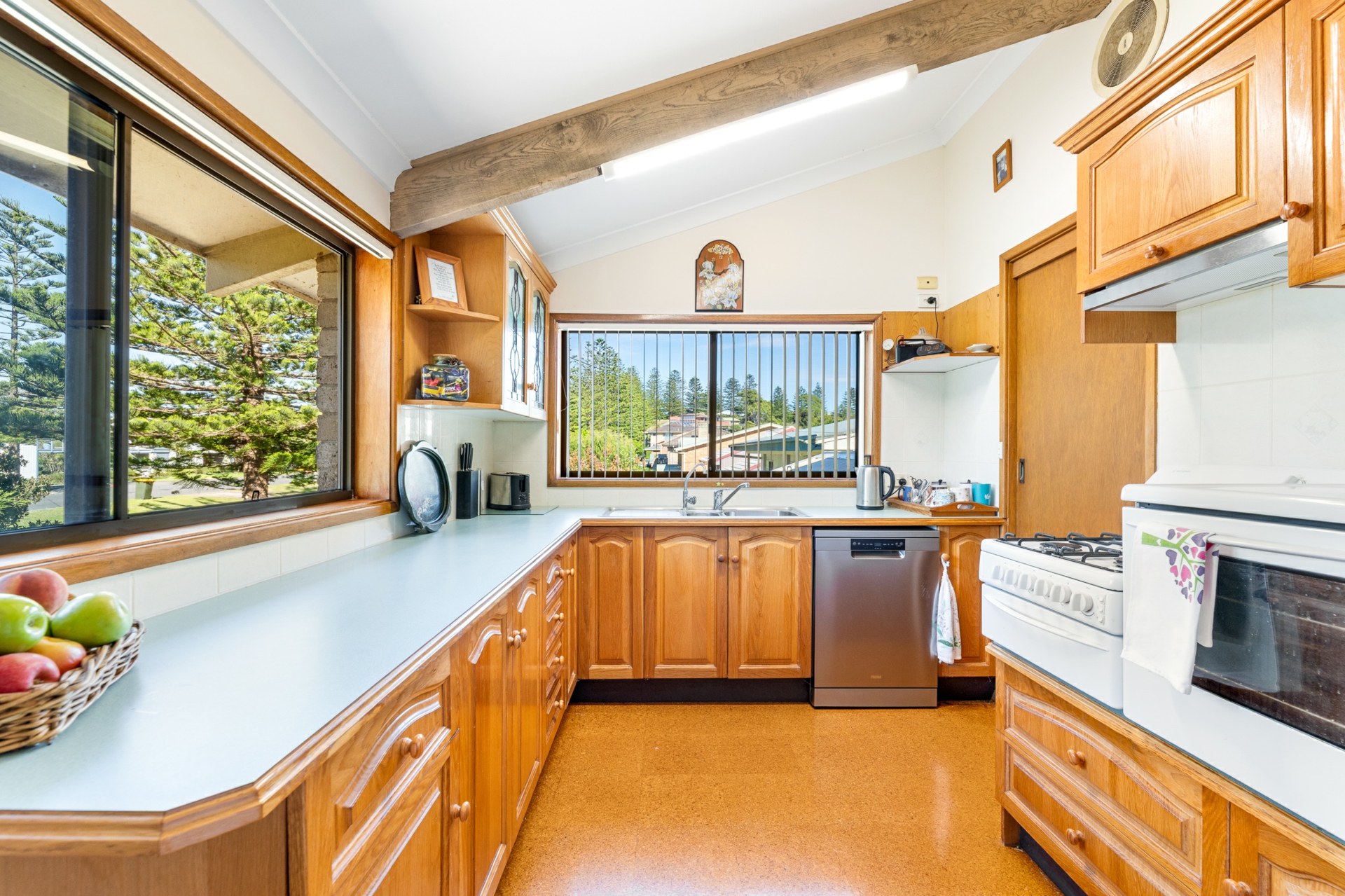 25 Allenby Road — photo 5 of 30