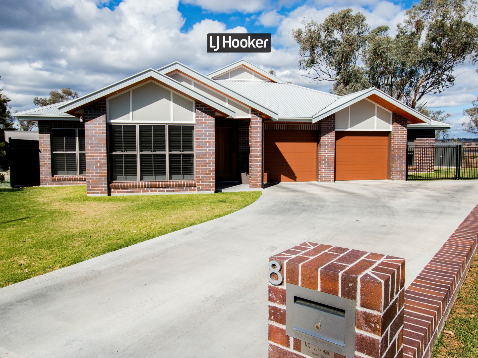 8 Box Tree Place Inverell NSW