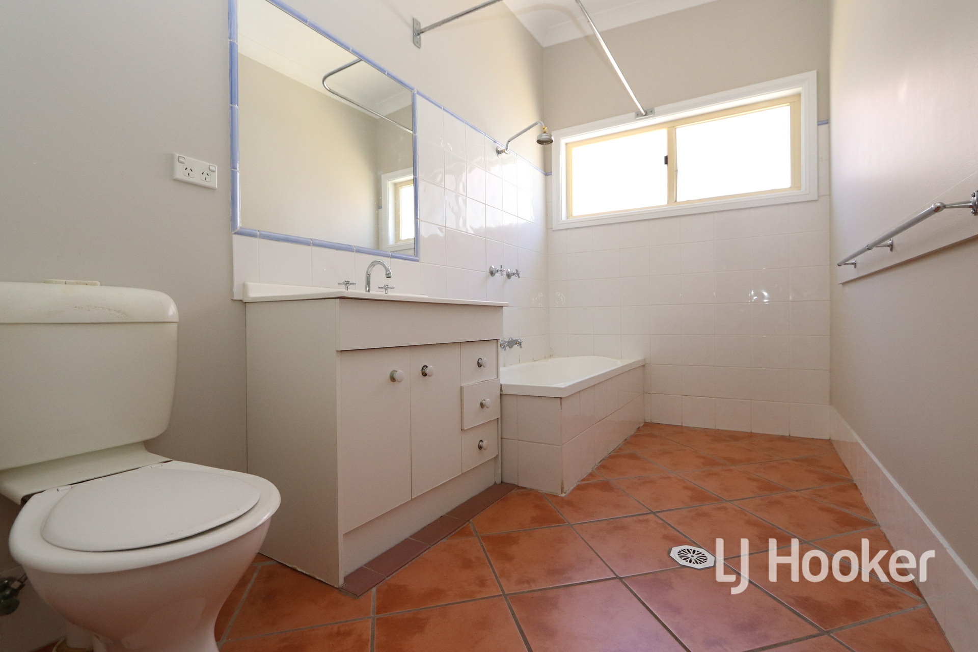 26 Swan Street, Inverell