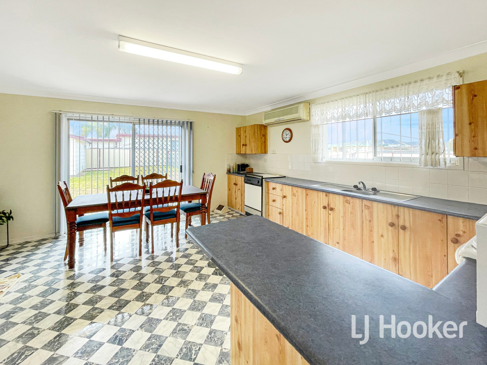 3 Victoria Street Inverell NSW - House for Sale - LJ Hooker