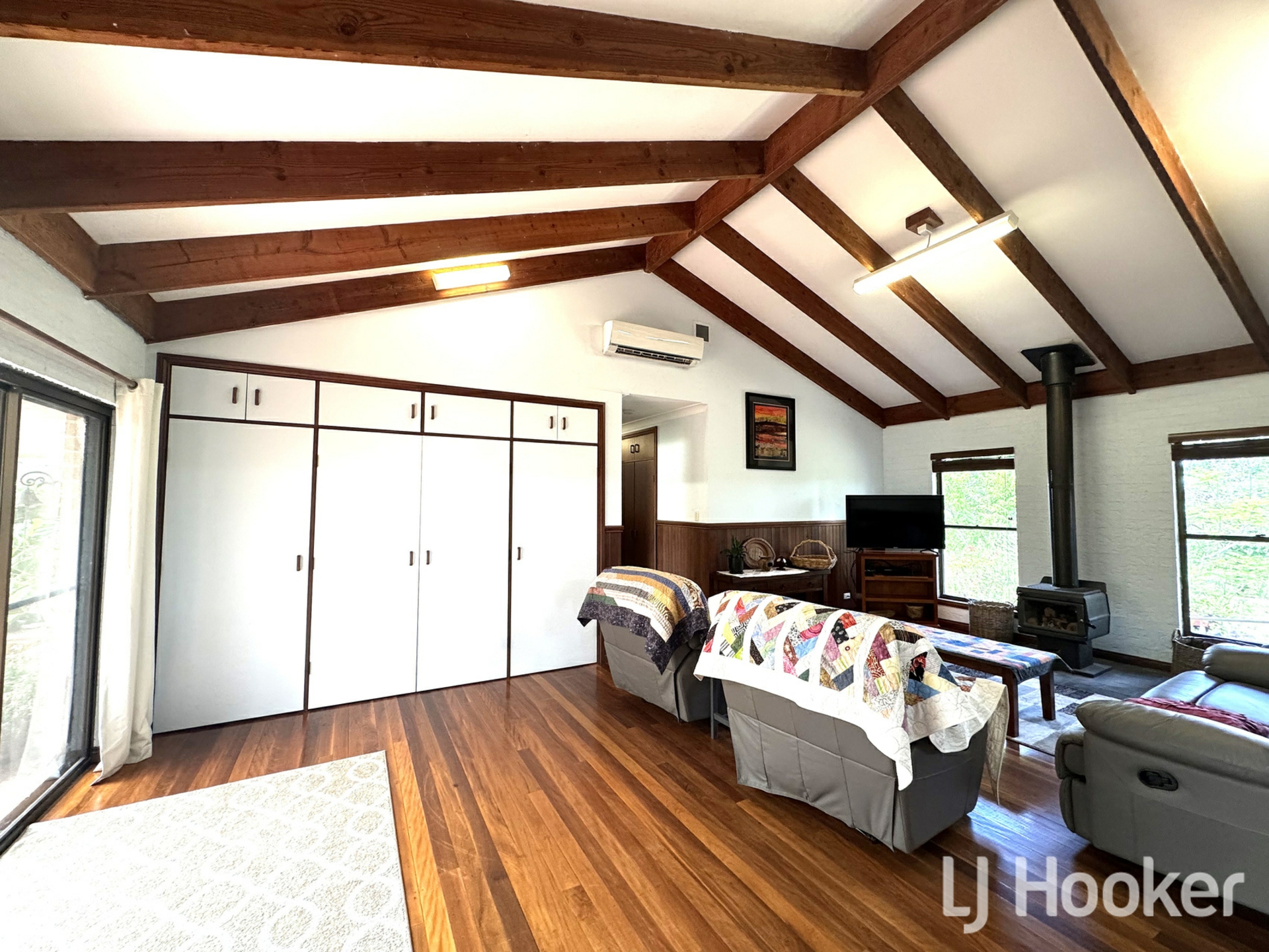 372 Swanbrook Road — photo 7 of 30