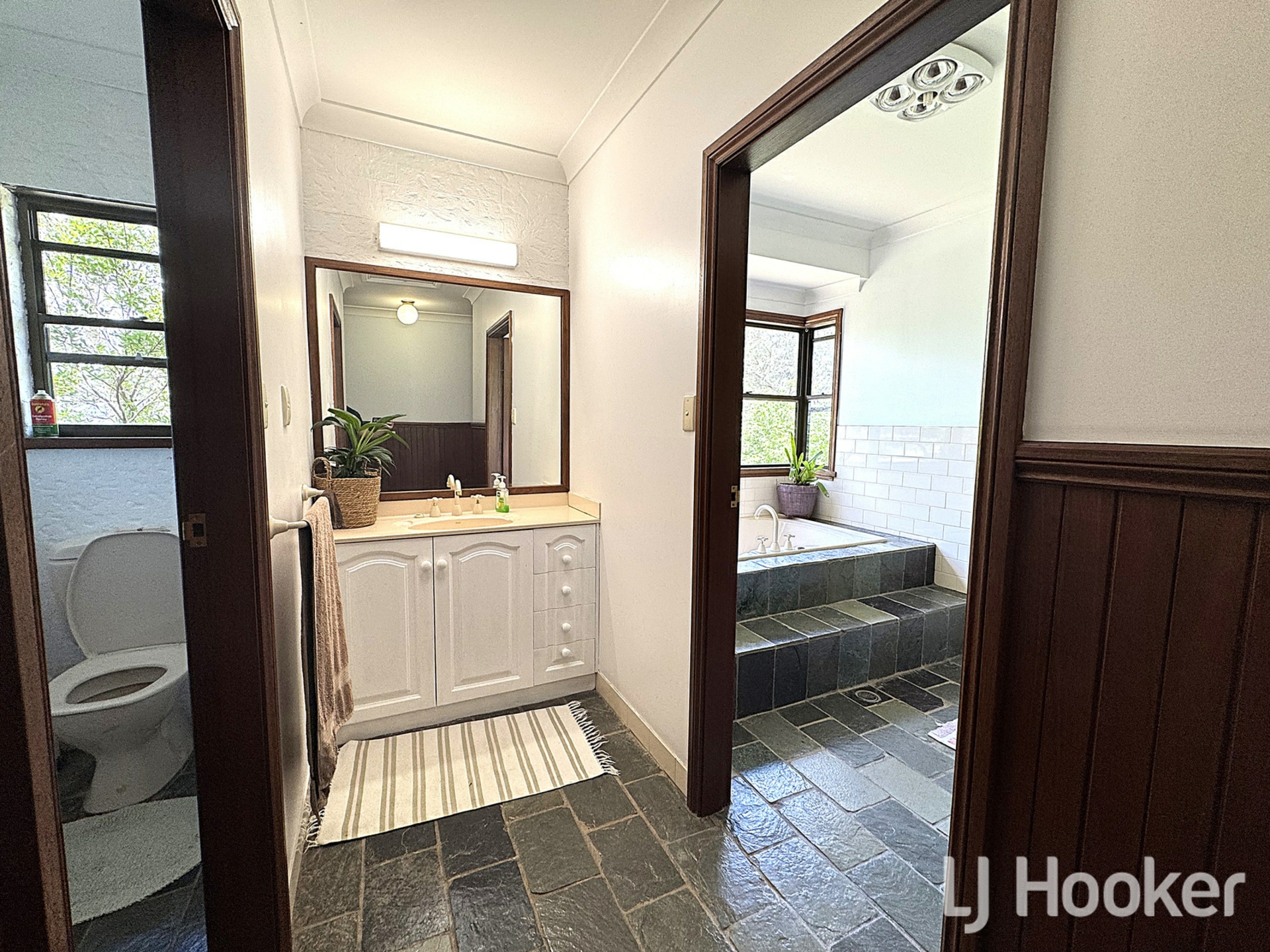 372 Swanbrook Road — photo 11 of 30
