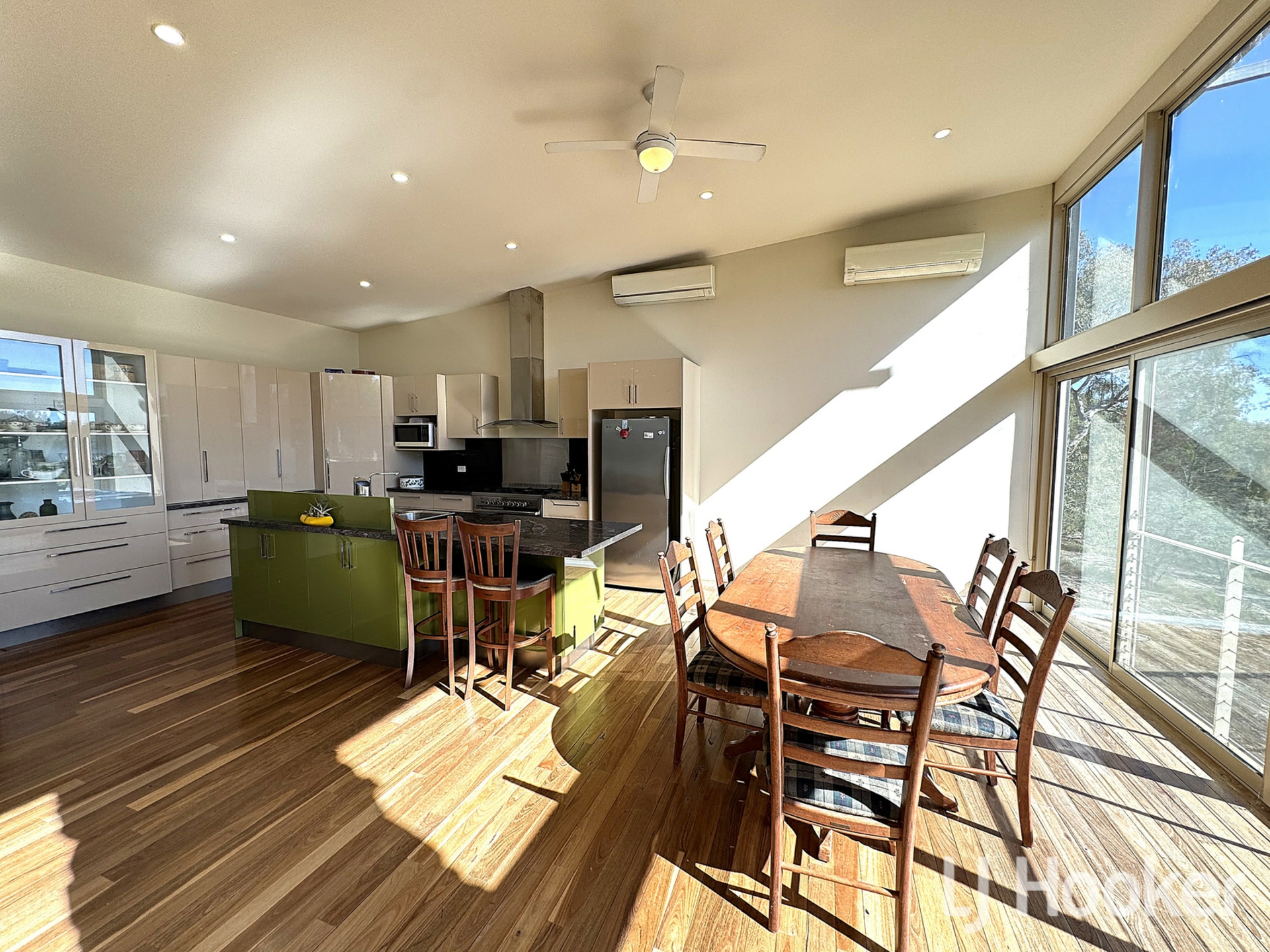 3910 Bundarra Road — photo 4 of 20