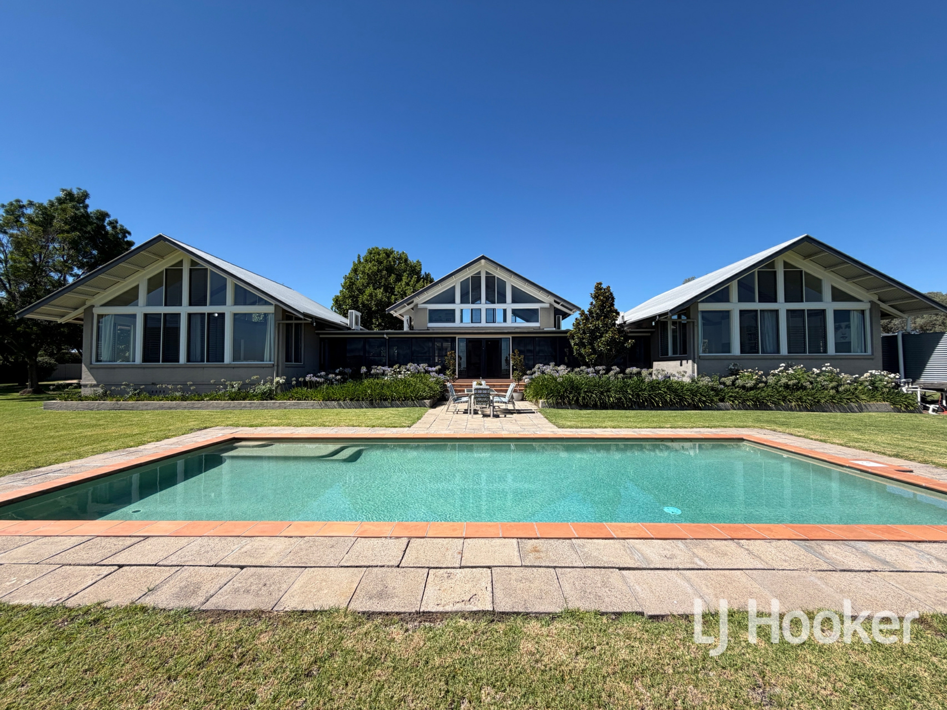 71 Gillespies Lane — photo from LJ Hooker Inverell