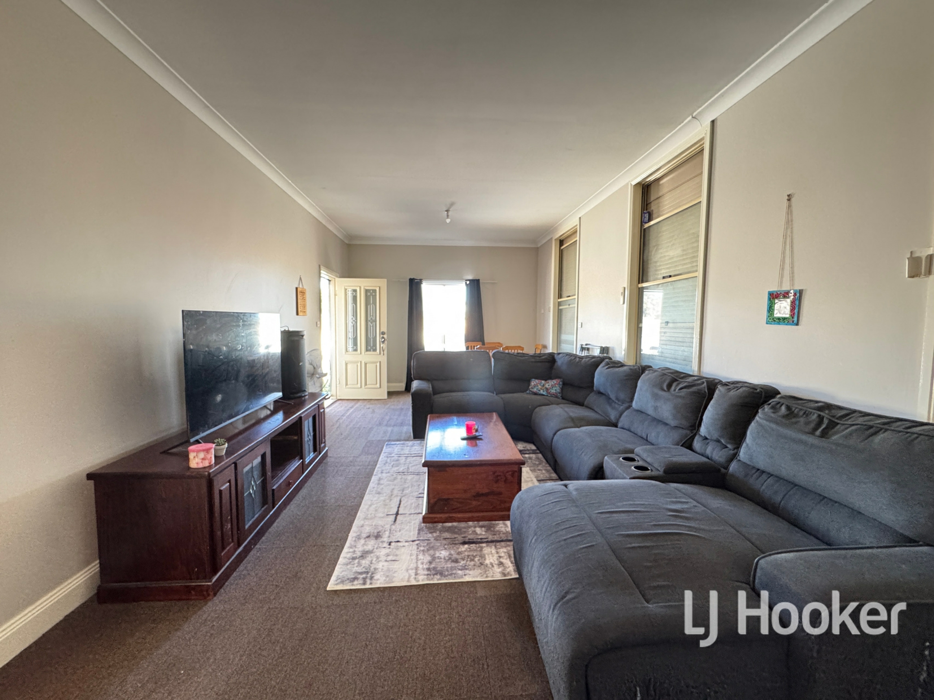 43 Gleno Street — photo 3 of 11