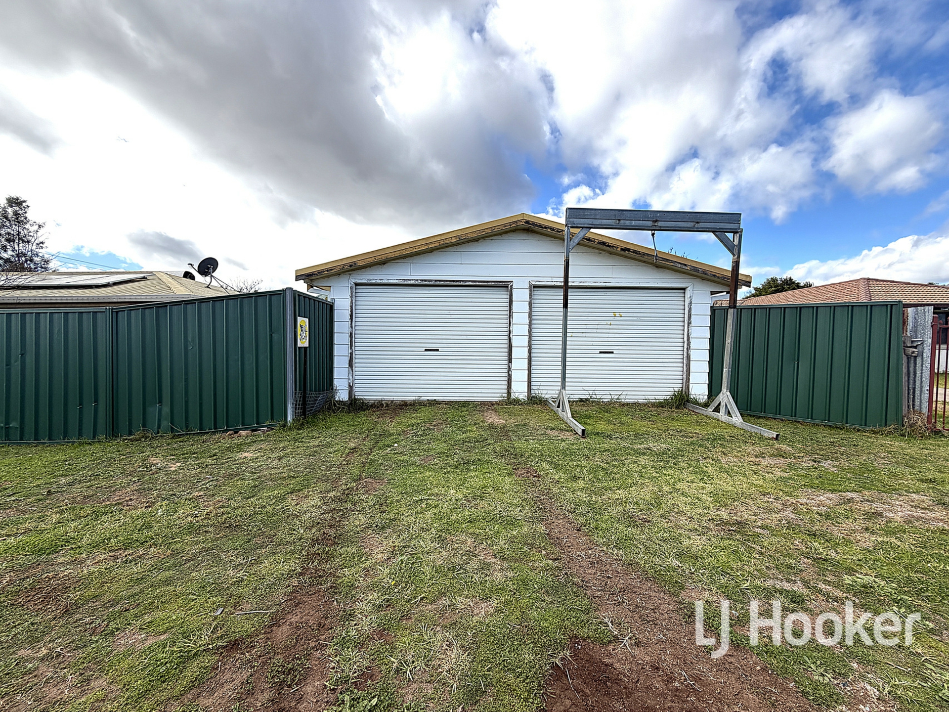 124 MacIntyre Street — photo 9 of 12