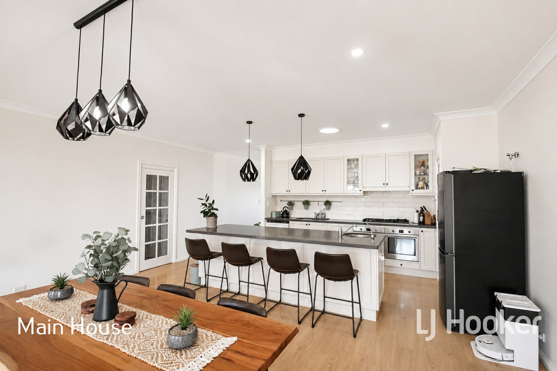 2312 Elsmore Road — photo 4 of 27