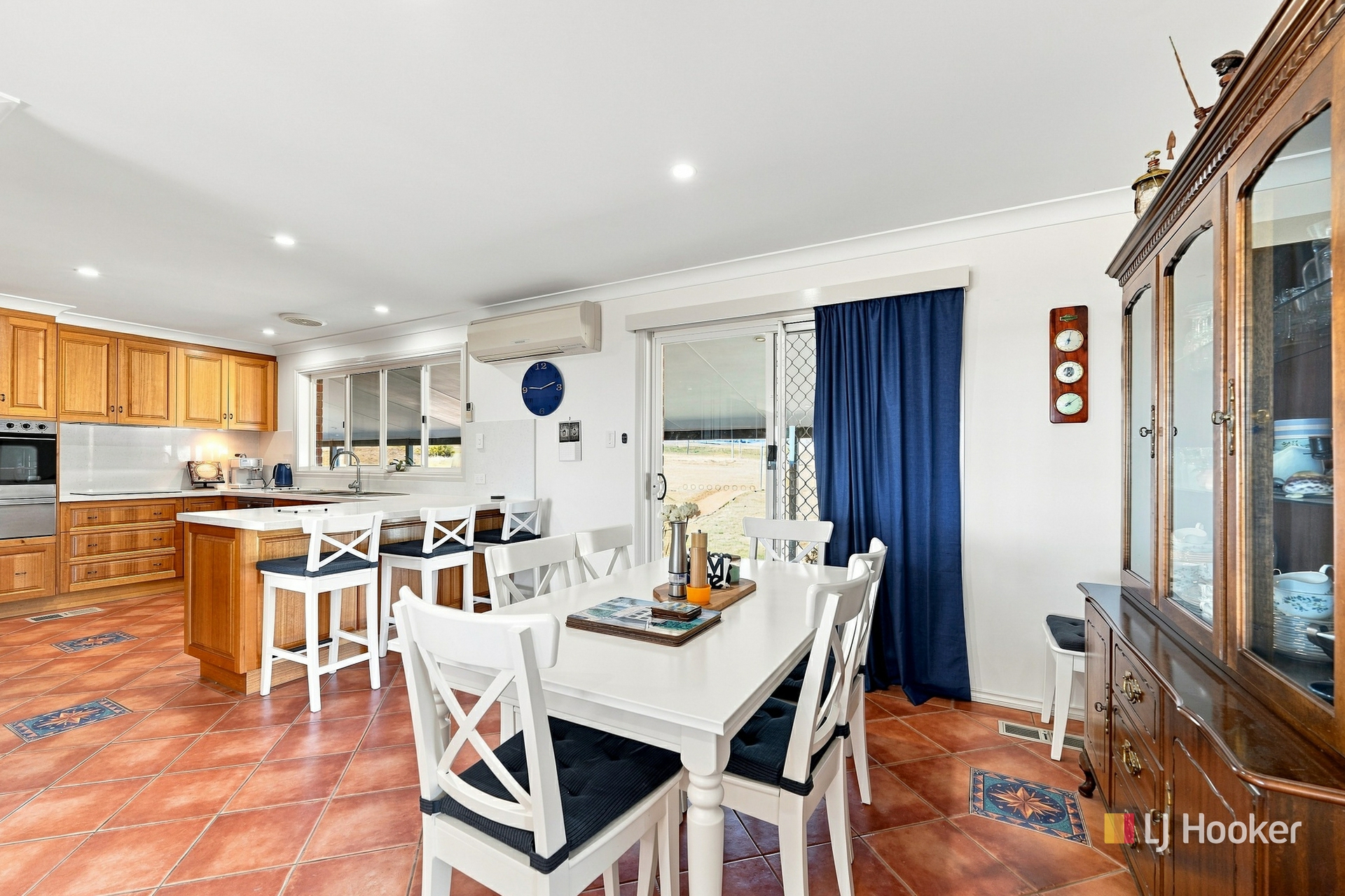 66 Doncaster Drive — photo 5 of 27