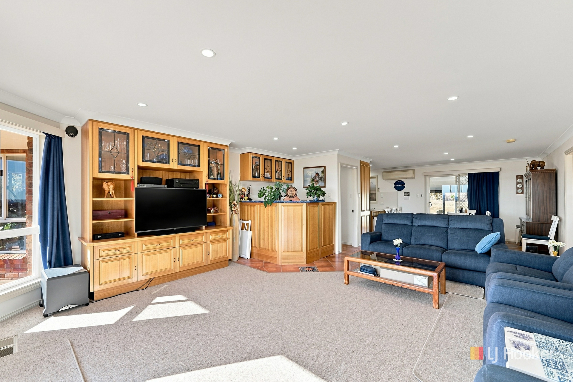 66 Doncaster Drive — photo 6 of 27